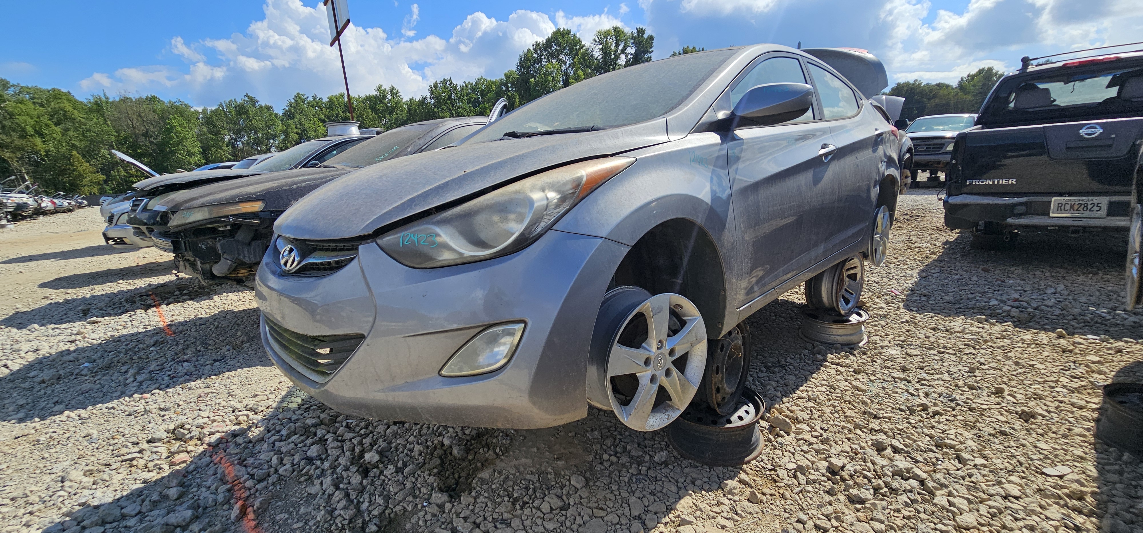 2012 HYUNDAI Elantra