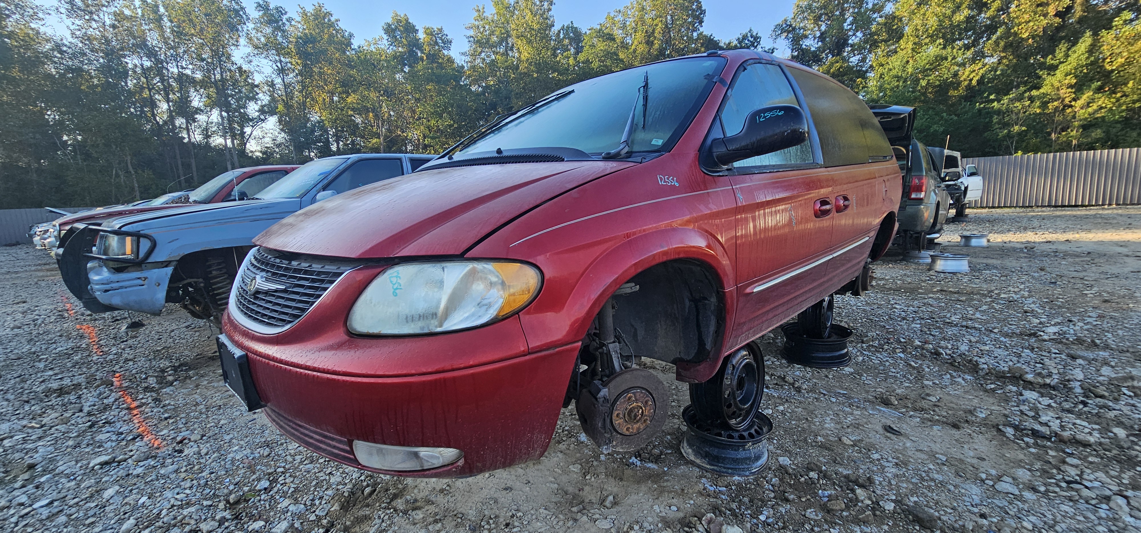 2003 CHRYSLER Town and Country