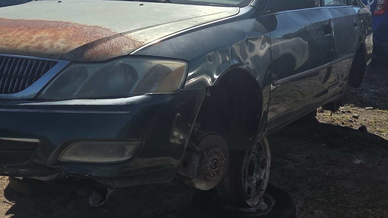 2001 TOYOTA Avalon
