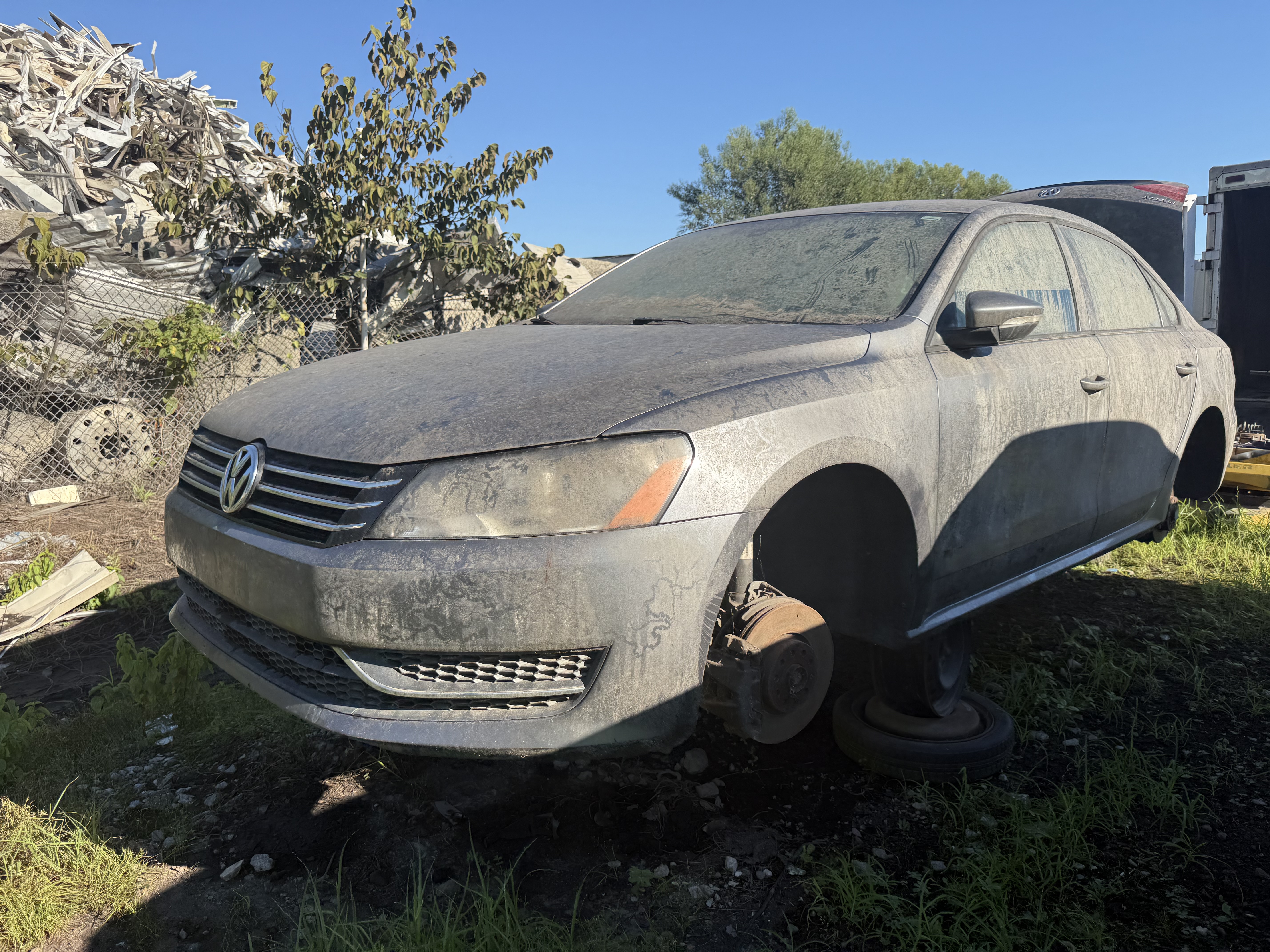 2012 VOLKSWAGEN Passat