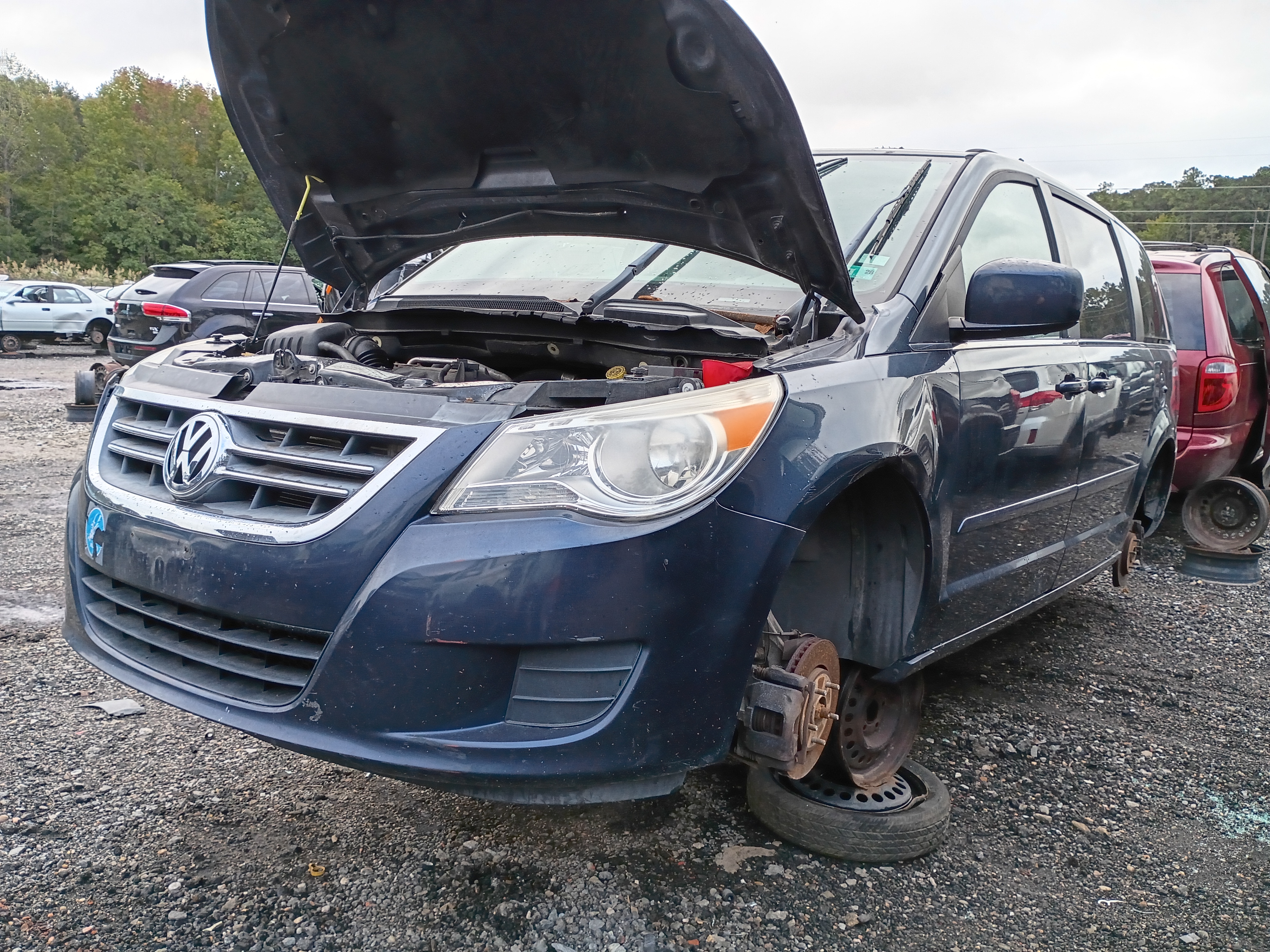 2009 VOLKSWAGEN Routan
