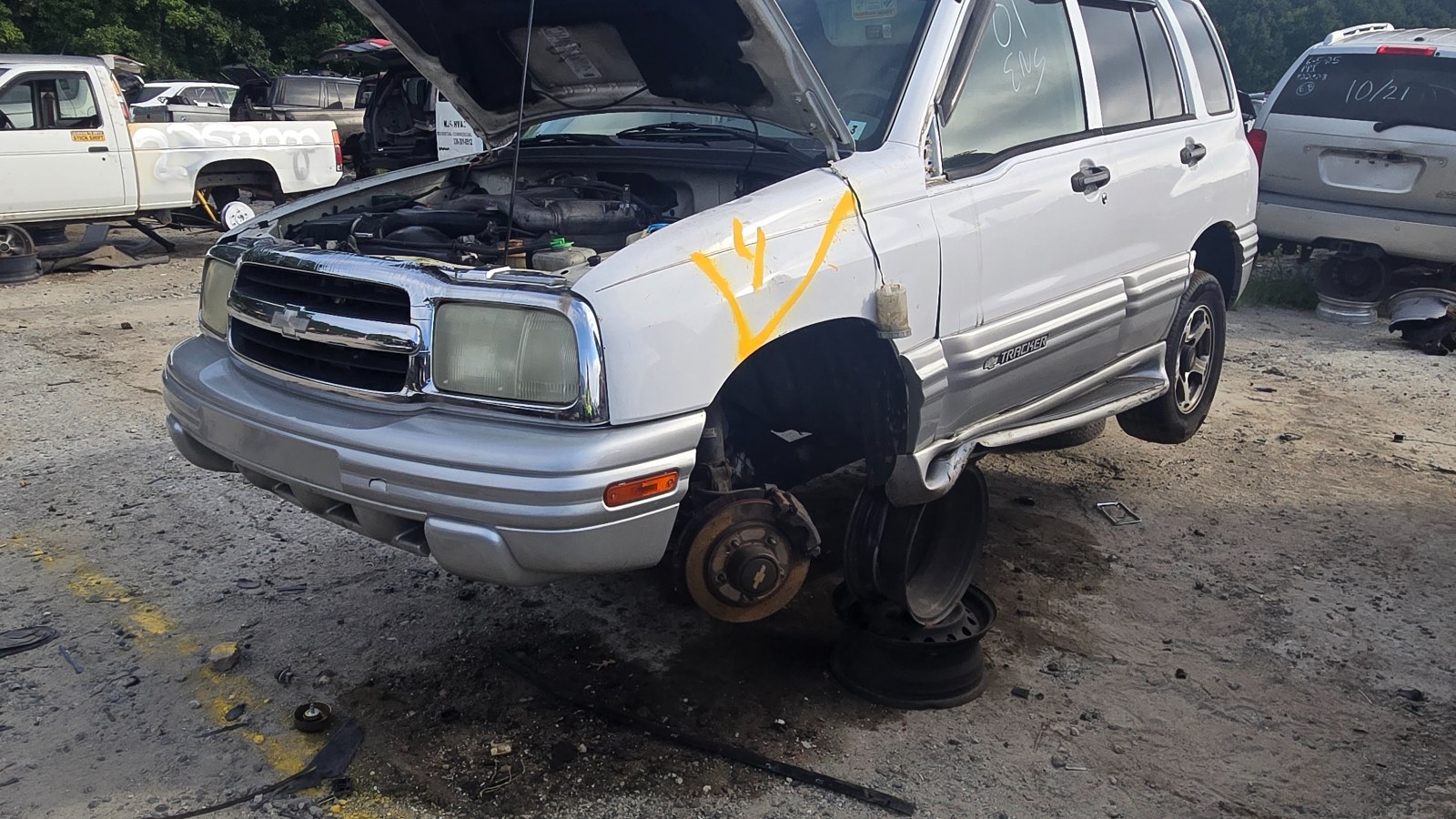 2001 CHEVROLET Tracker