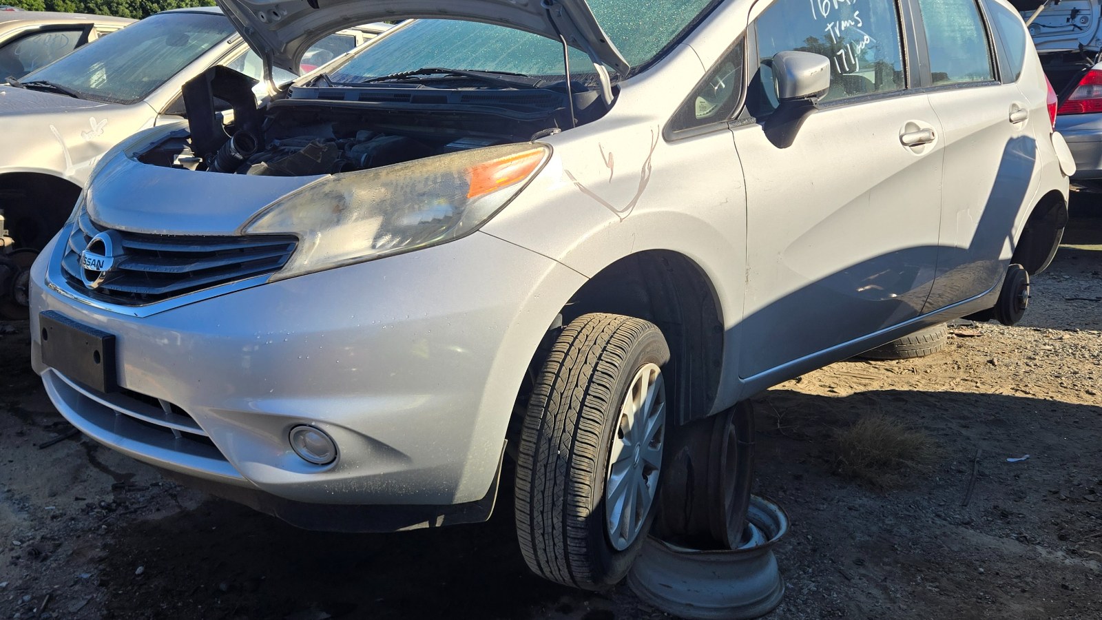 2016 NISSAN Versa Note