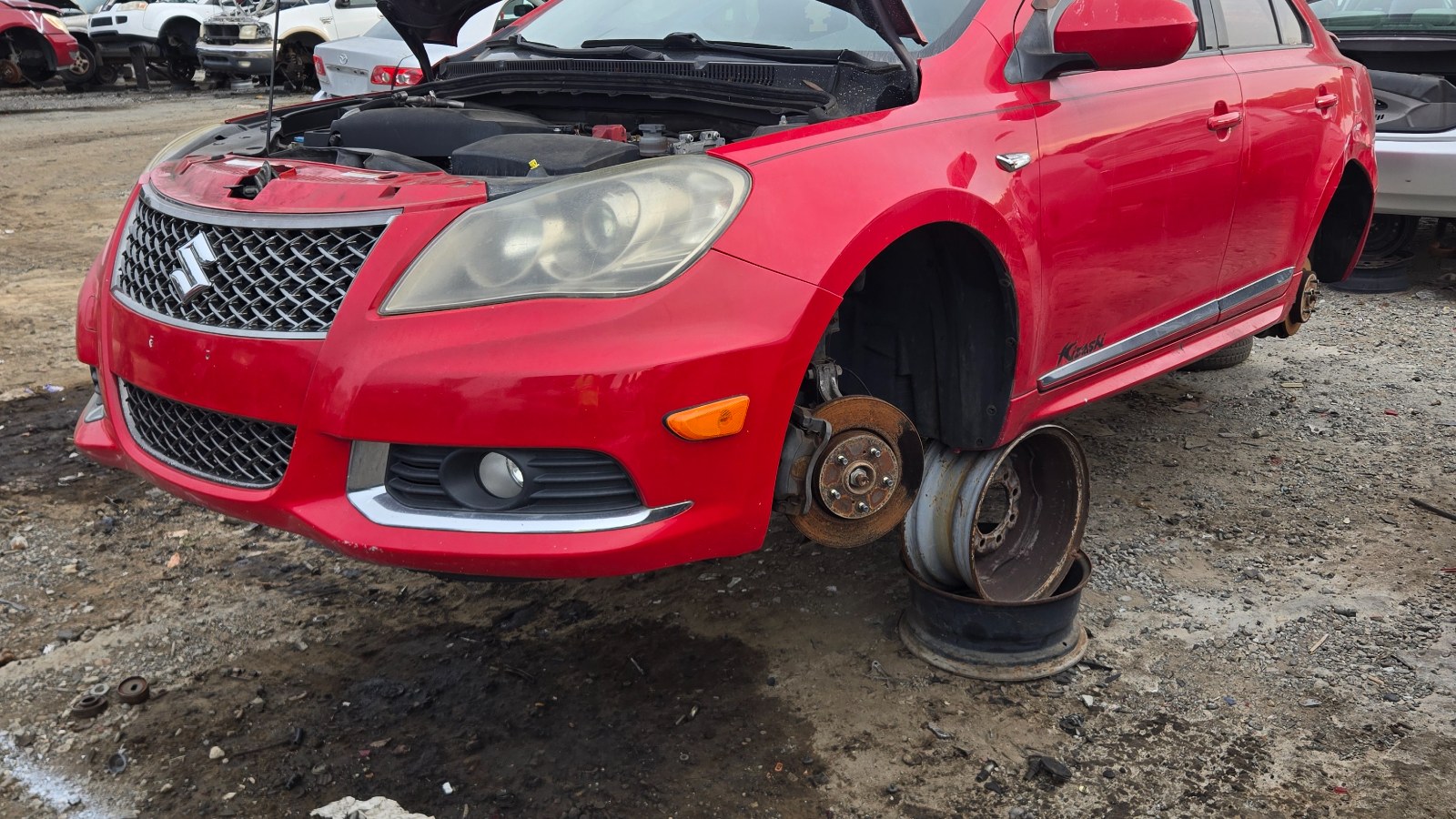 2011 SUZUKI Kizashi