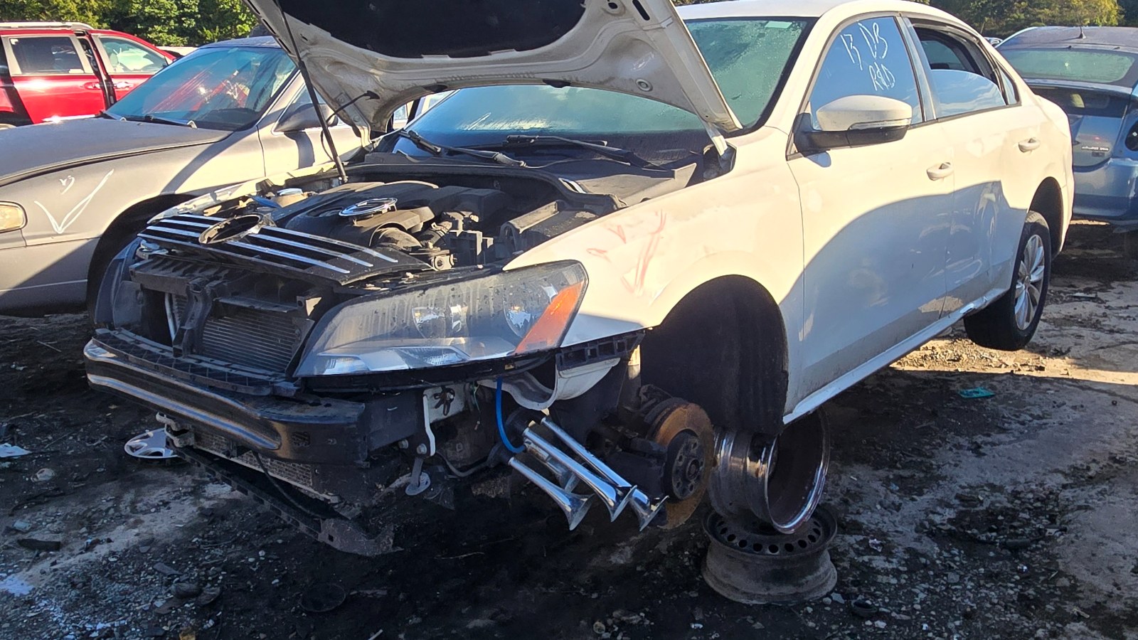 2013 VOLKSWAGEN Passat