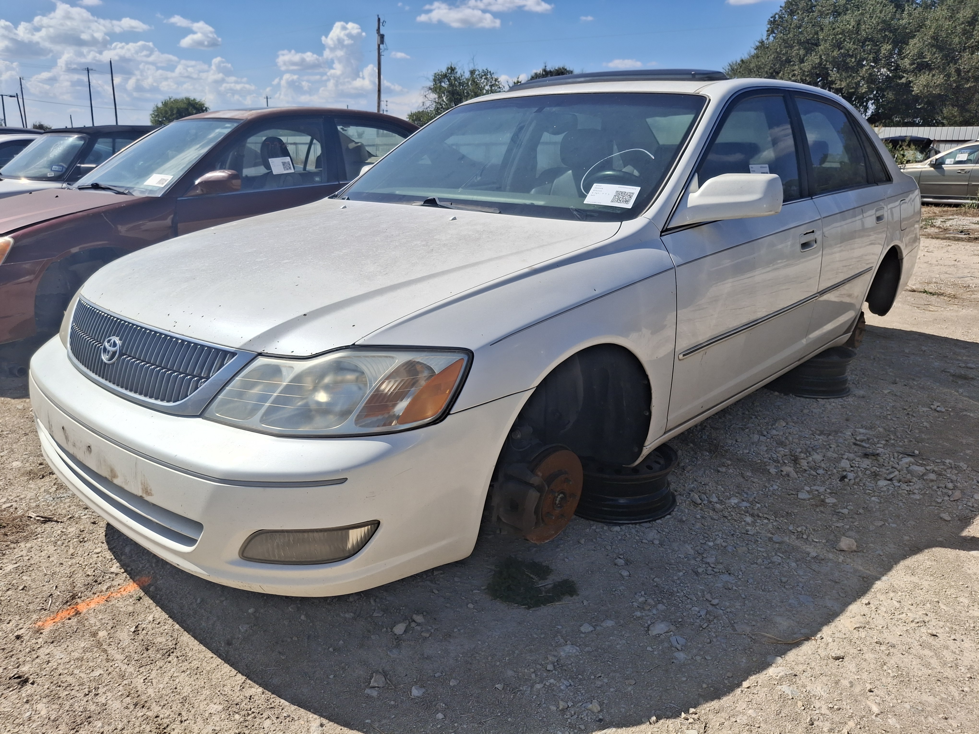 2000 TOYOTA Avalon