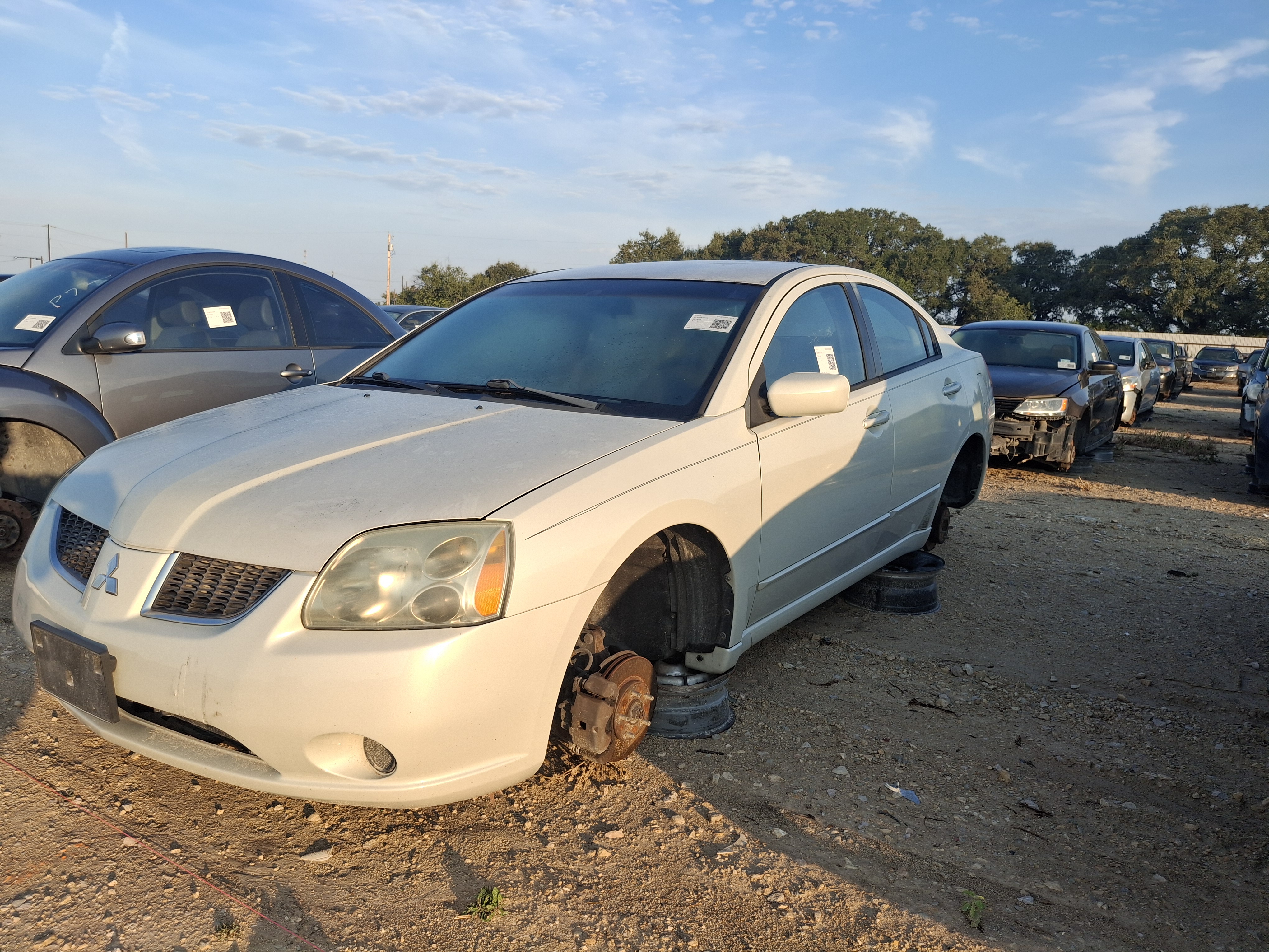 2005 MITSUBISHI Galant
