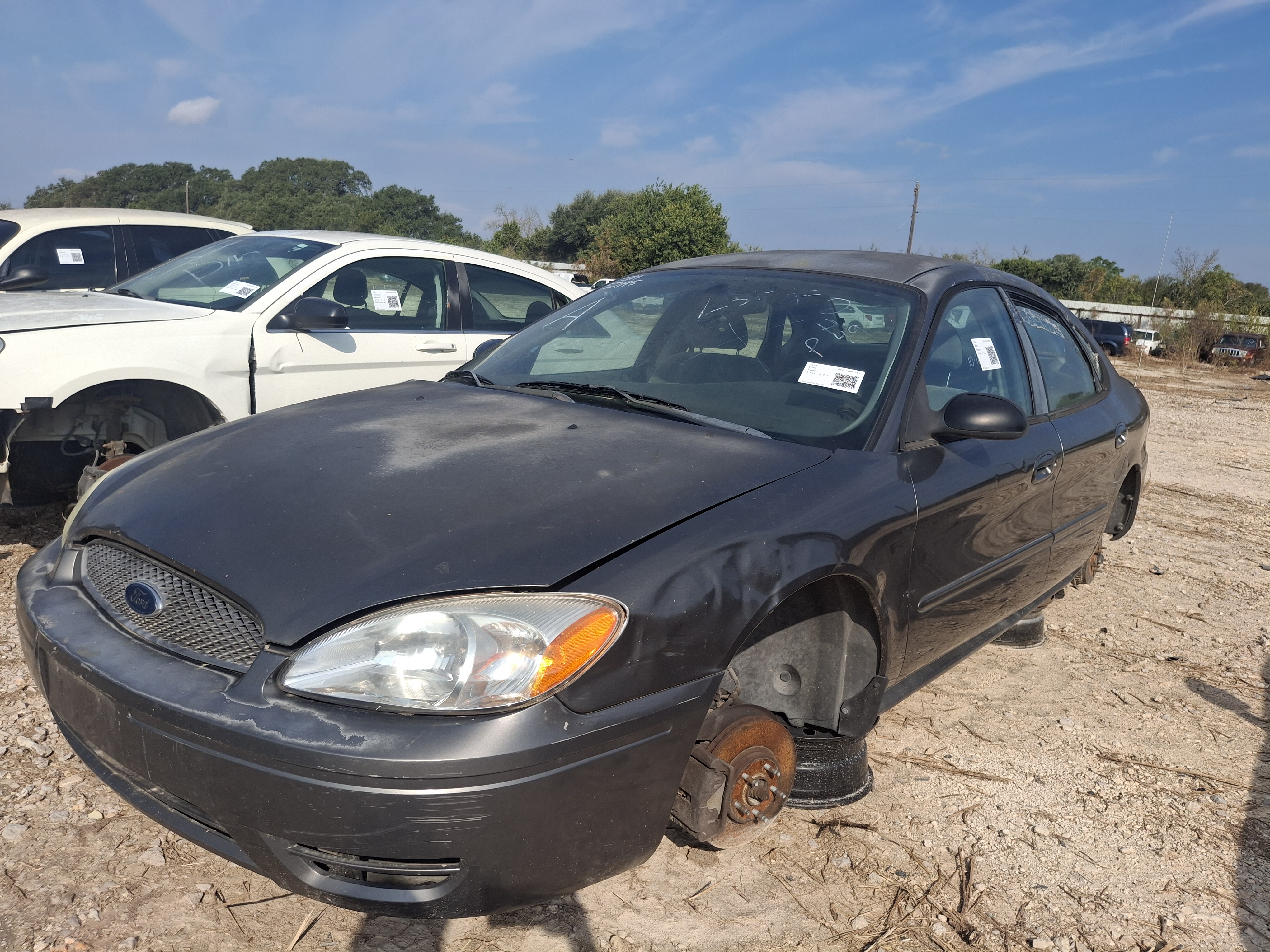 2004 FORD Taurus
