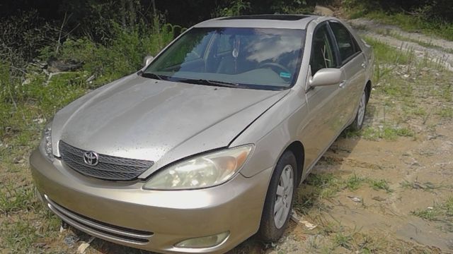 2004 TOYOTA Camry