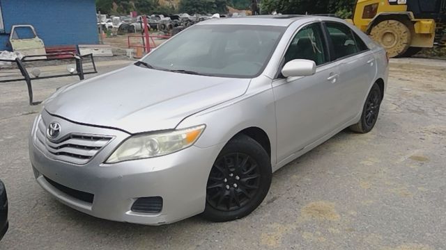 2010 TOYOTA Camry