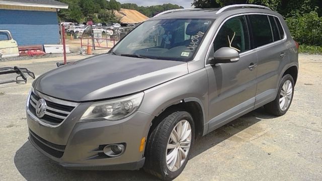 2009 VOLKSWAGEN Tiguan