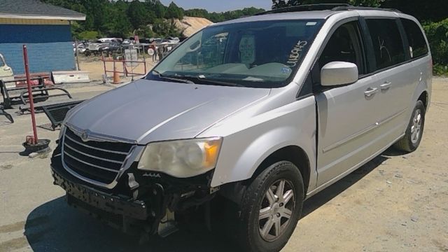 2009 CHRYSLER Town and Country
