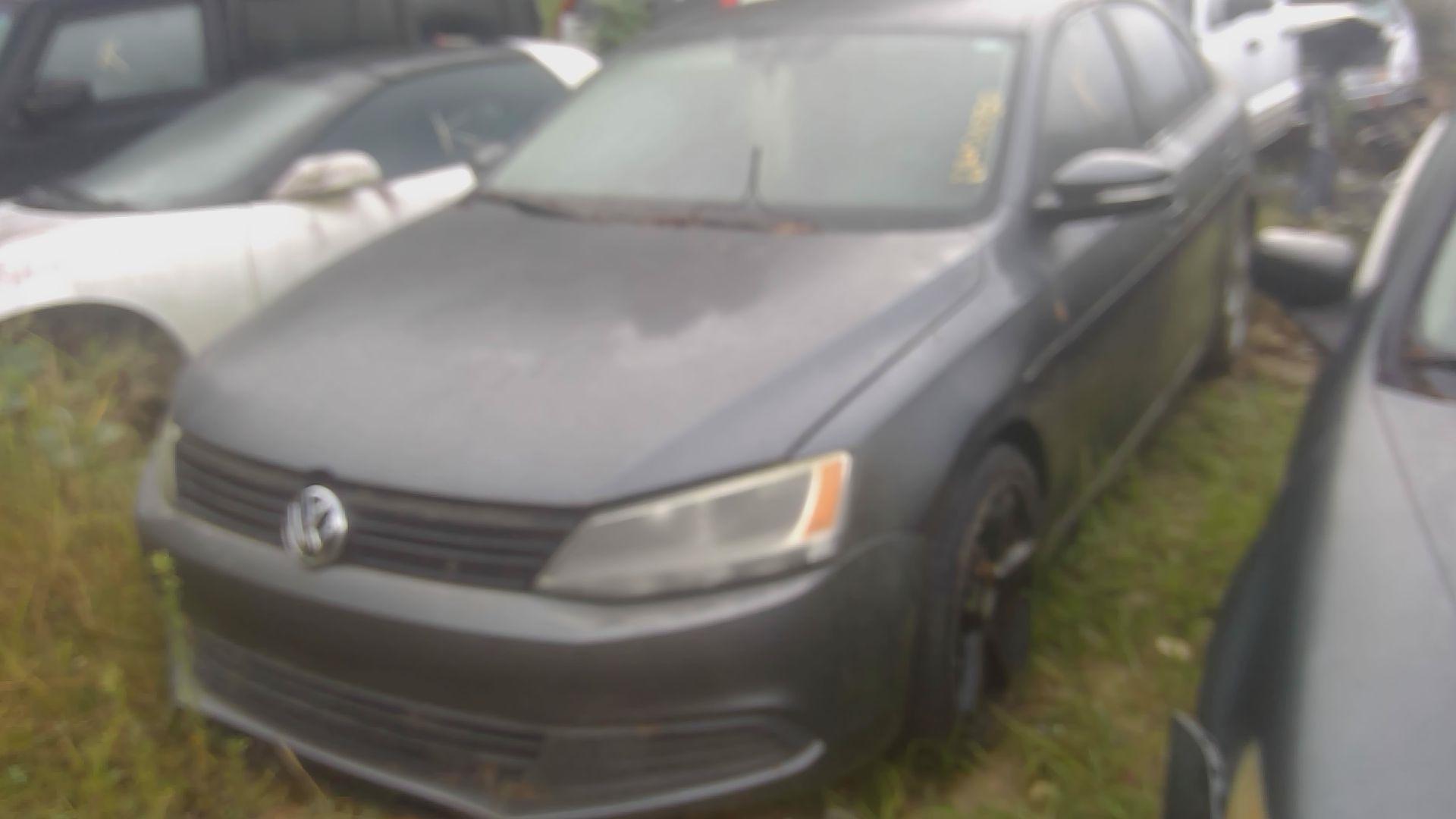 2011 VOLKSWAGEN Jetta