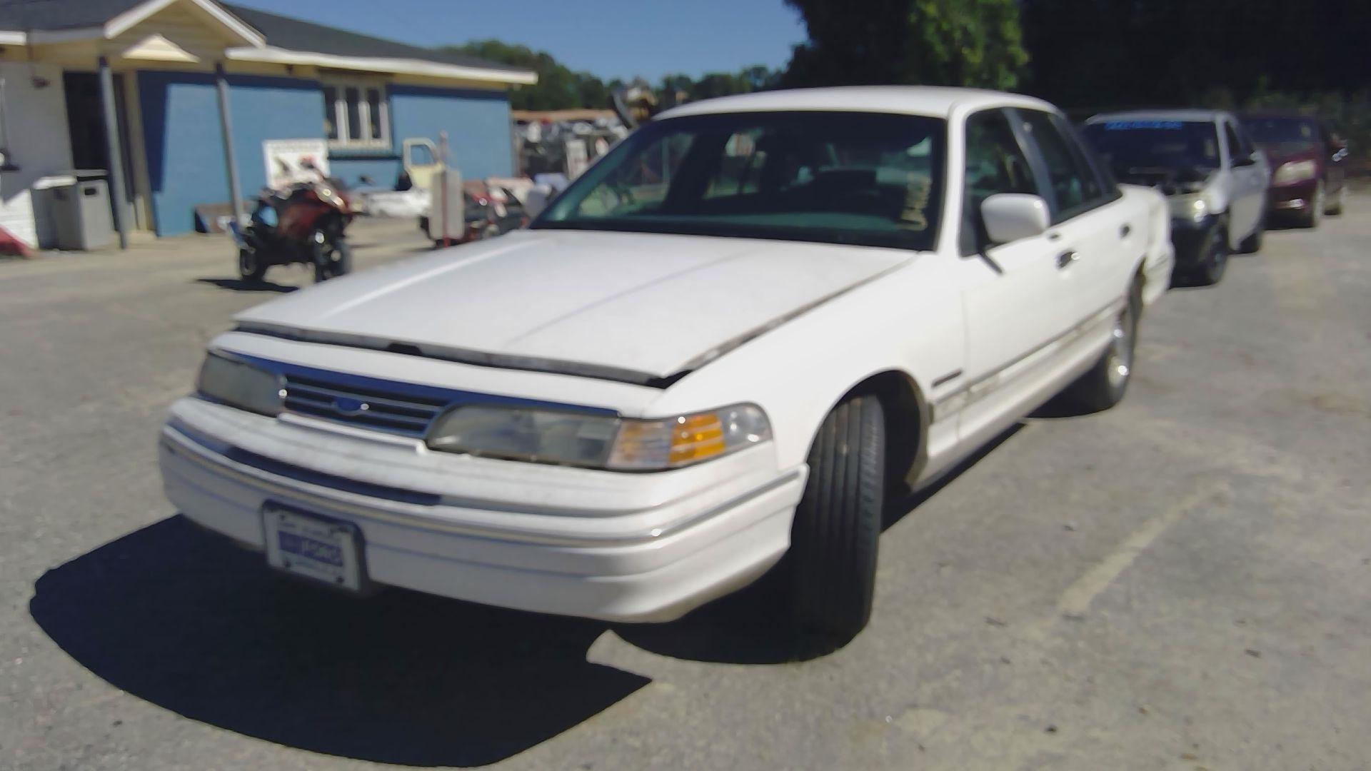 1994 FORD Crown Victoria