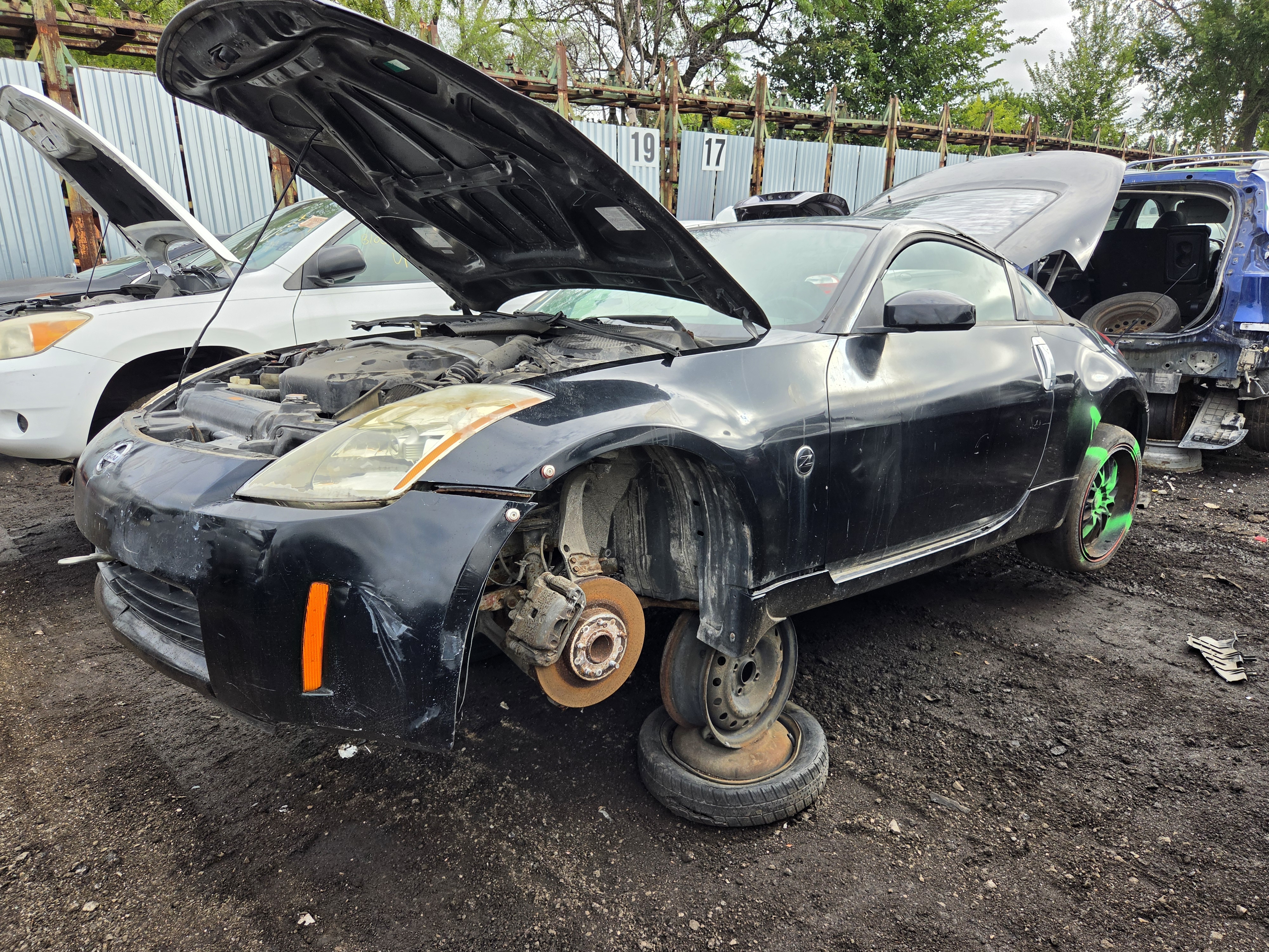 2004 NISSAN 350Z