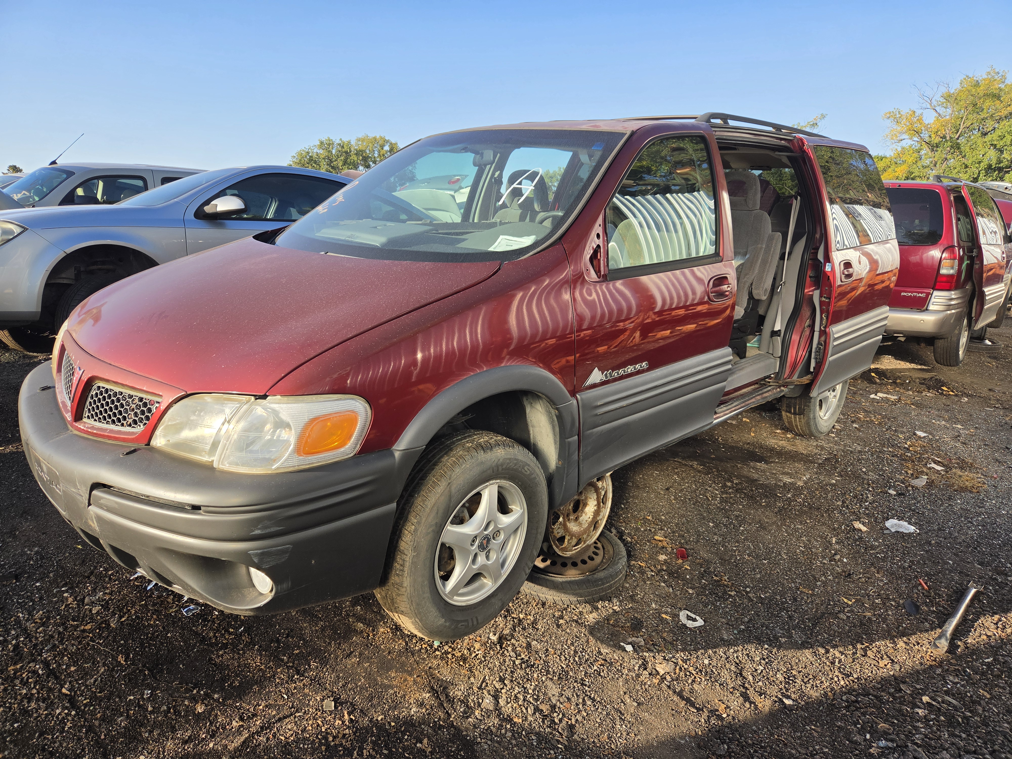 2001 PONTIAC Montana