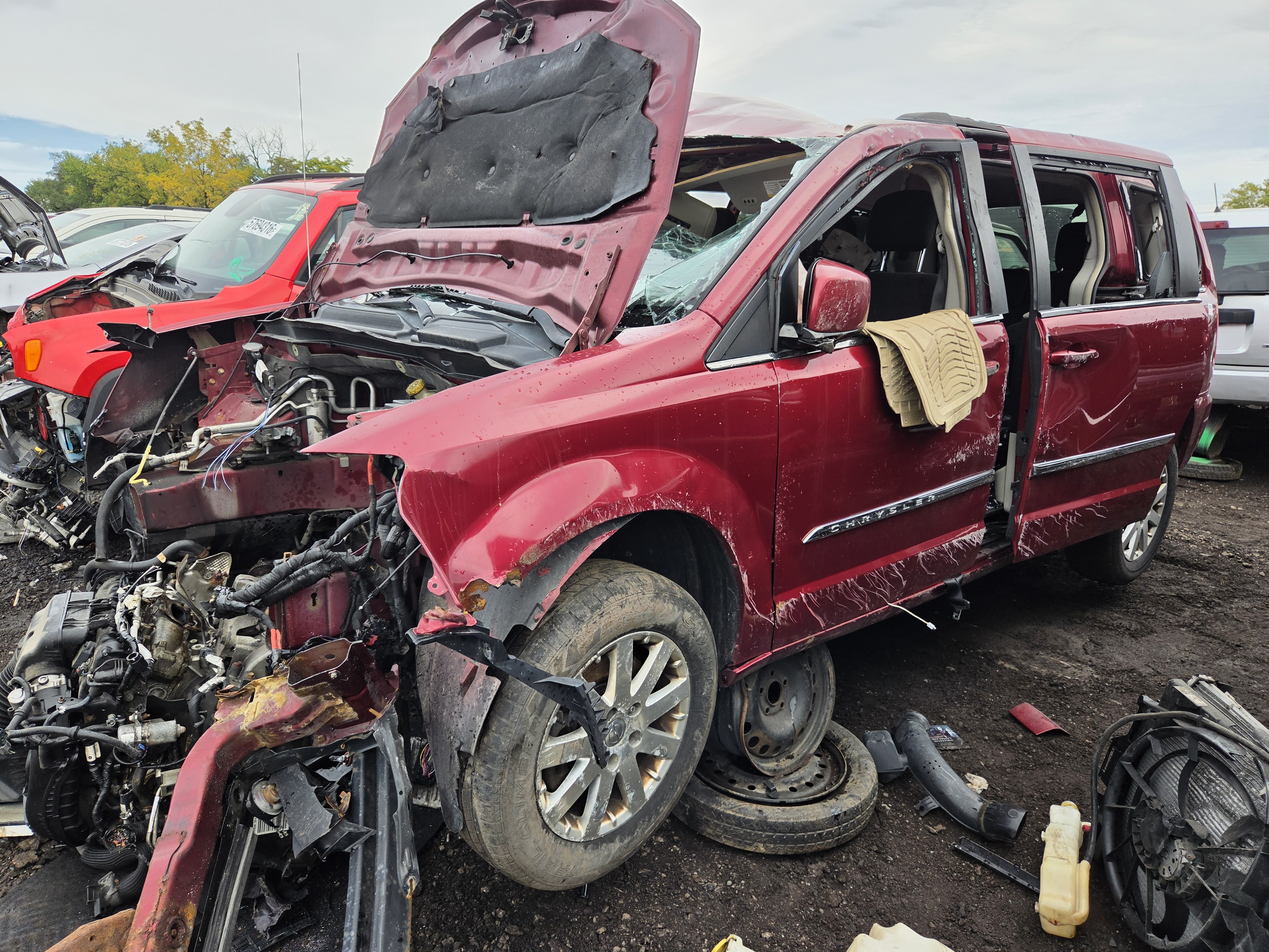 2013 CHRYSLER Town and Country