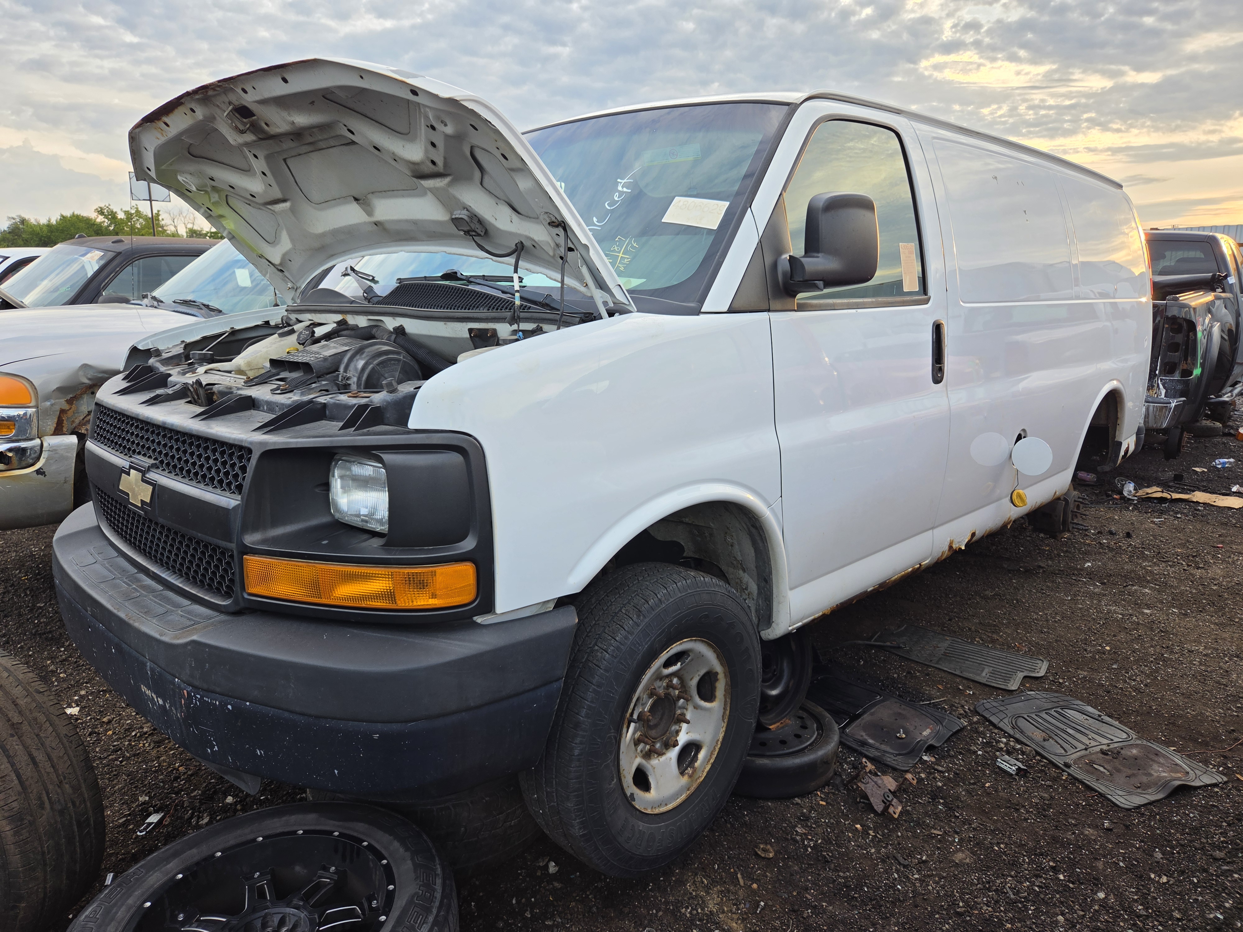 2012 Express 1500