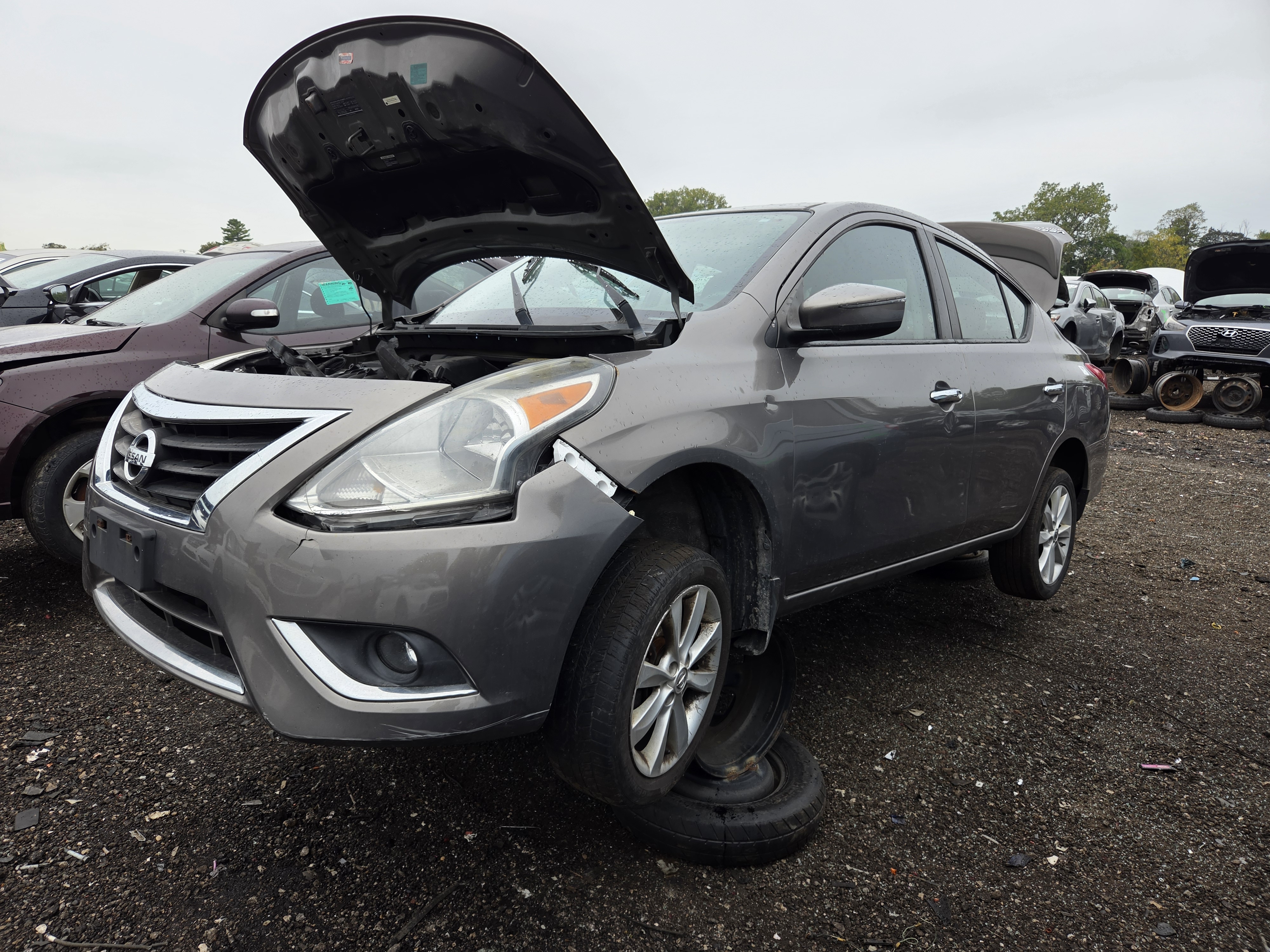 2016 NISSAN Versa