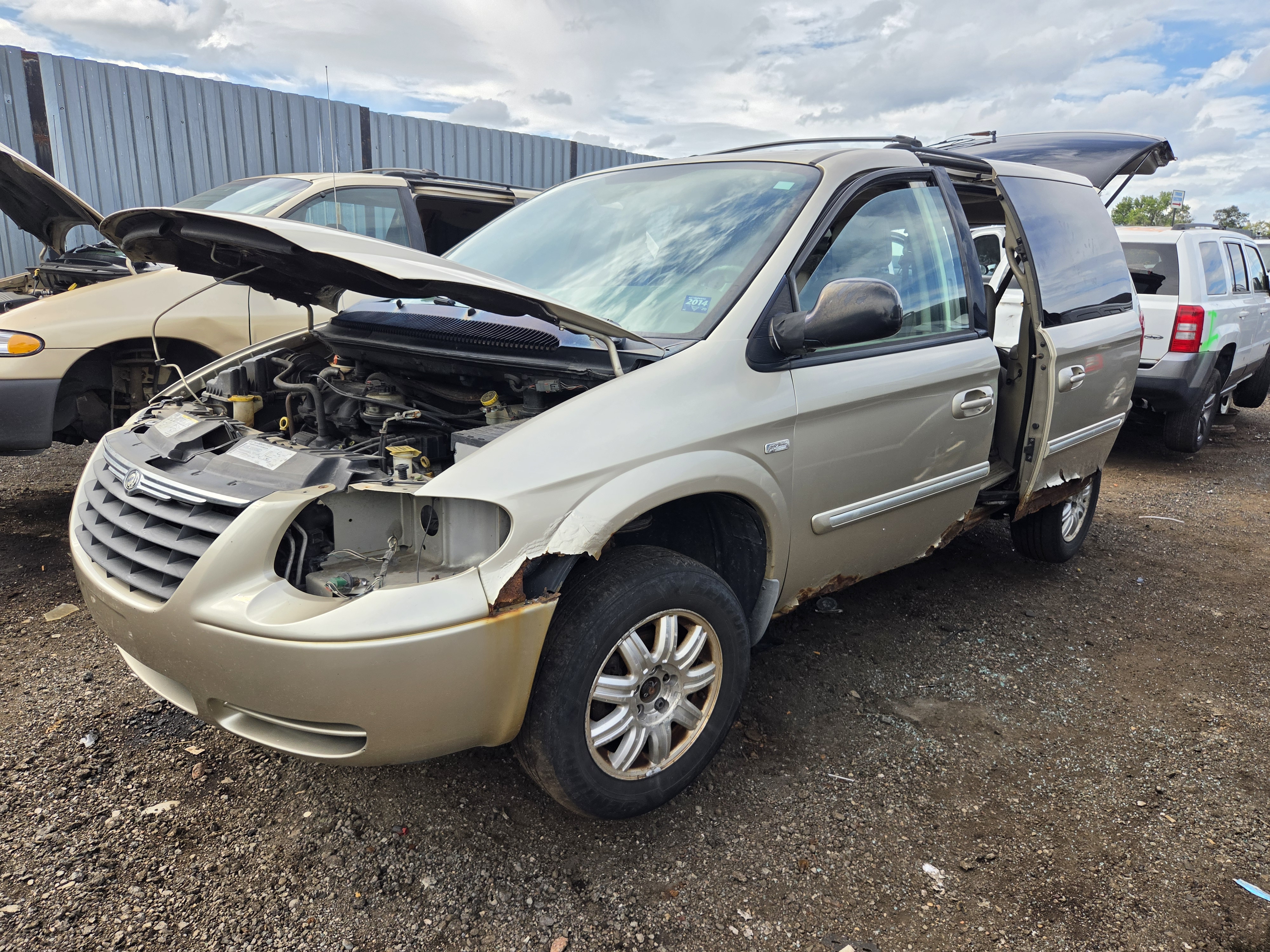 2006 CHRYSLER Town and Country