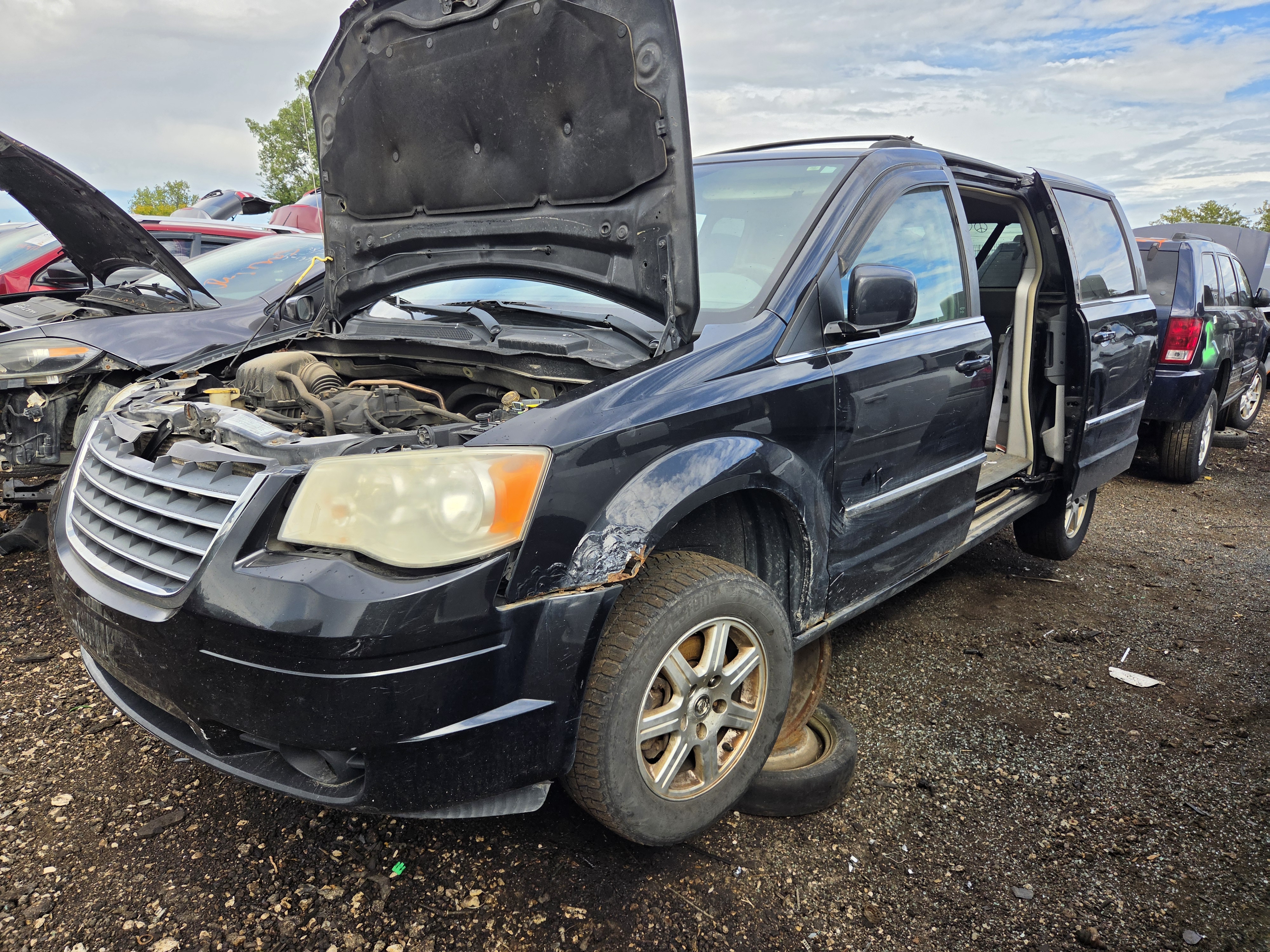 2010 CHRYSLER Town and Country