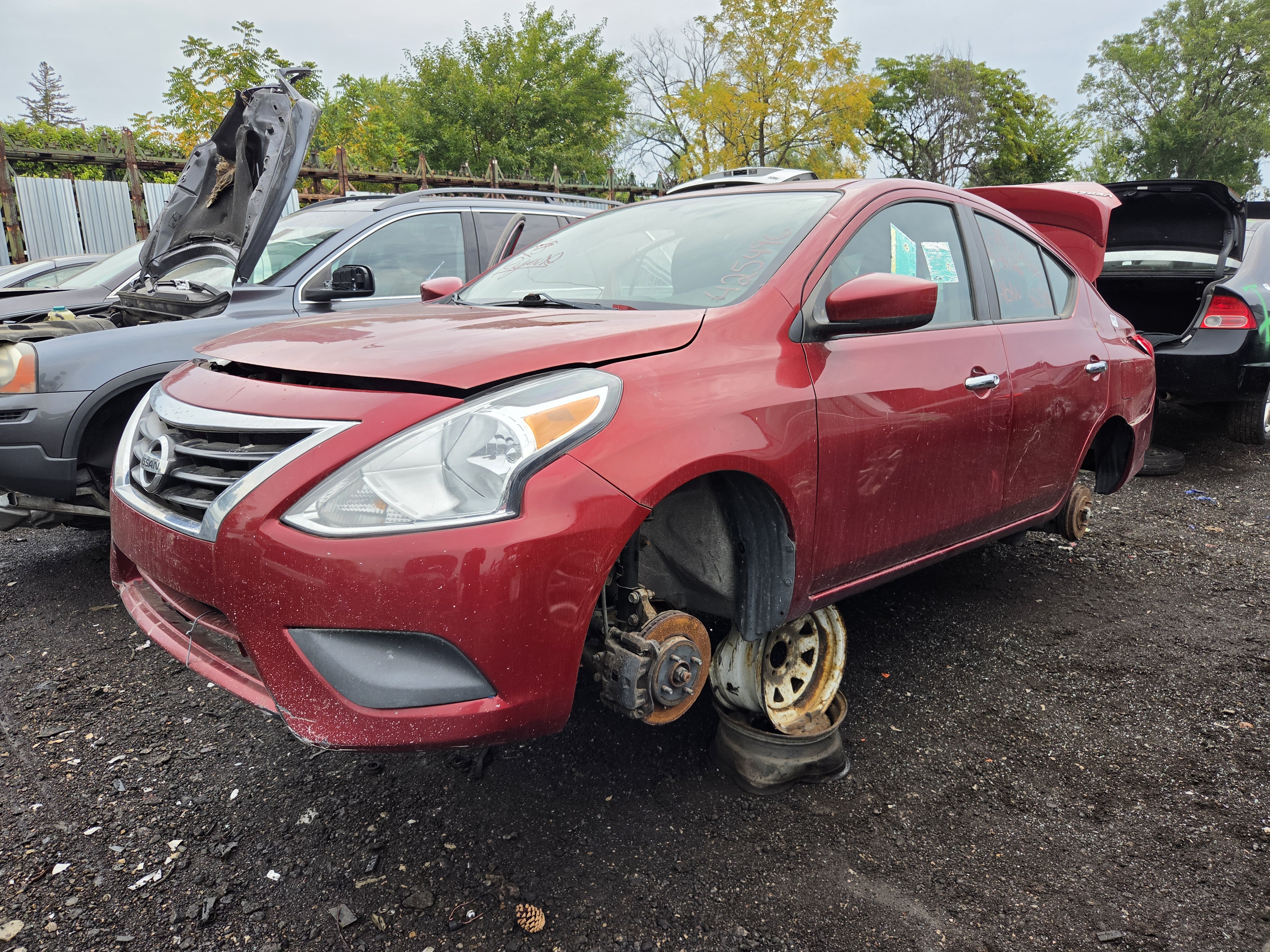 2017 NISSAN Versa