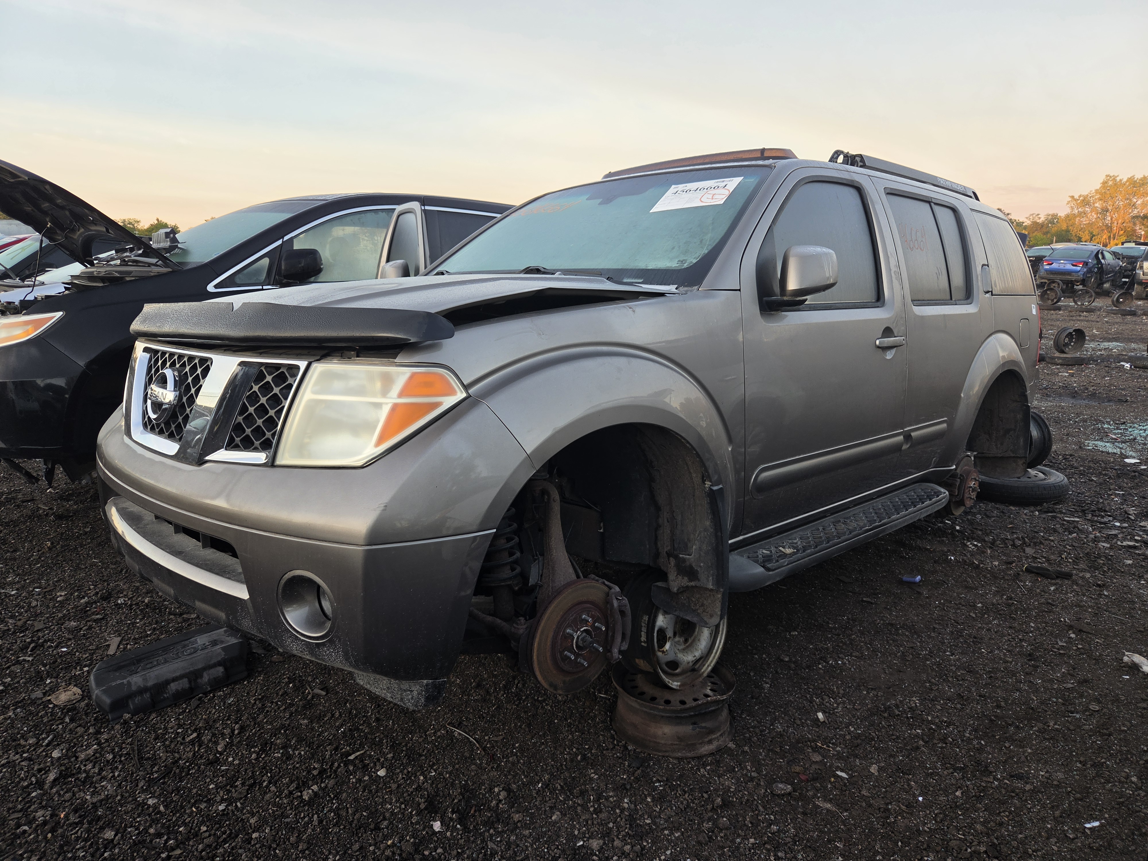 2005 NISSAN Pathfinder