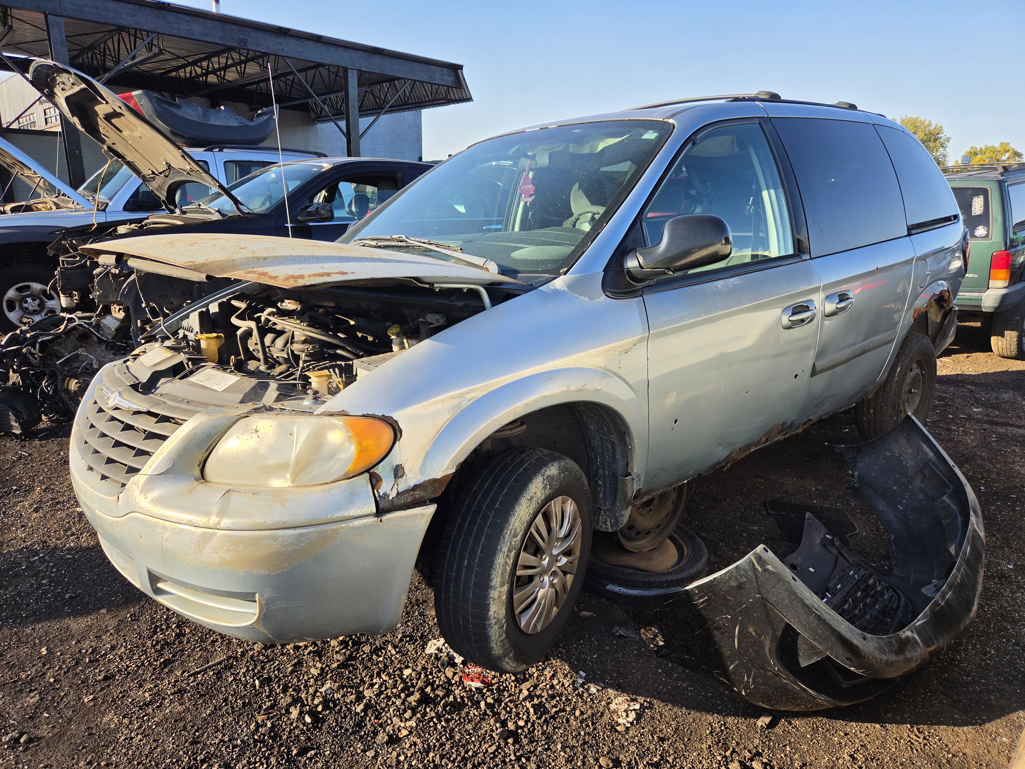 2004 CHRYSLER Town and Country