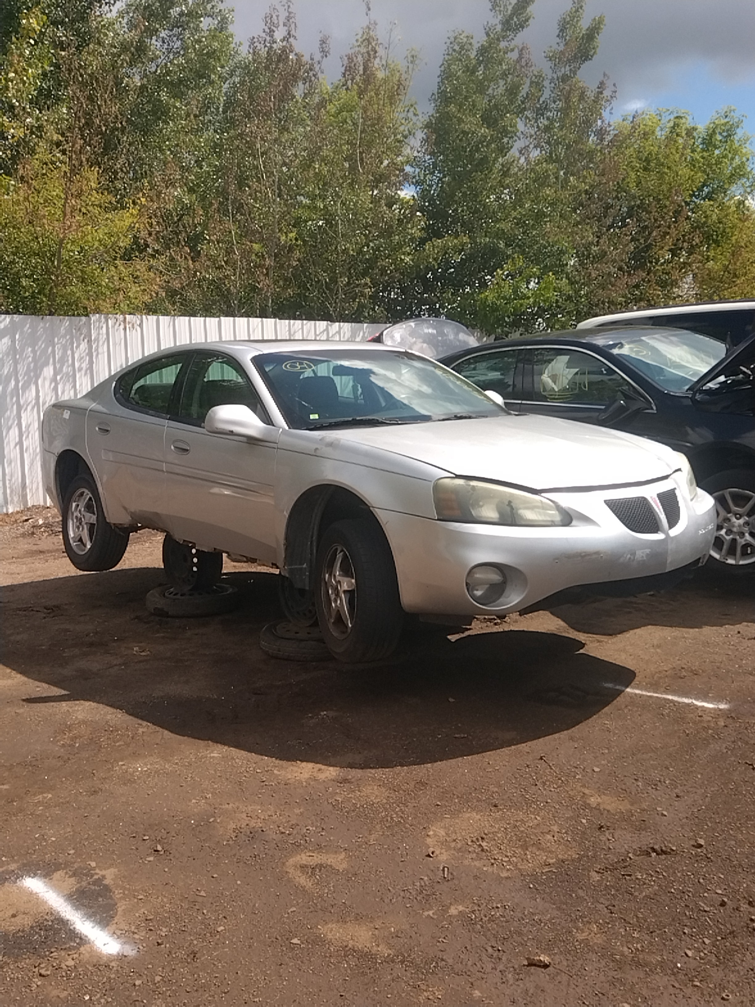2004 PONTIAC Grand Prix