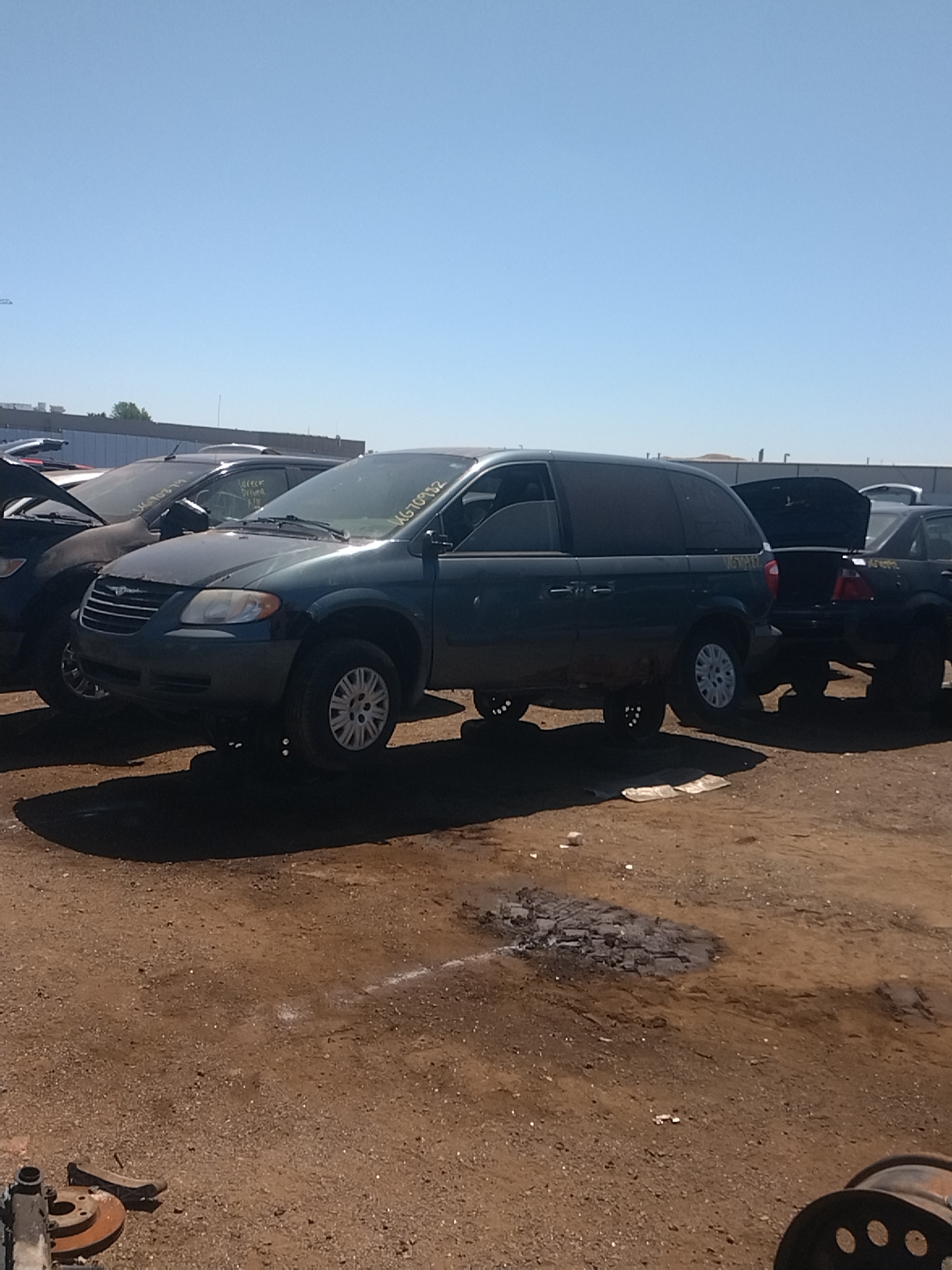 2005 CHRYSLER Town and Country