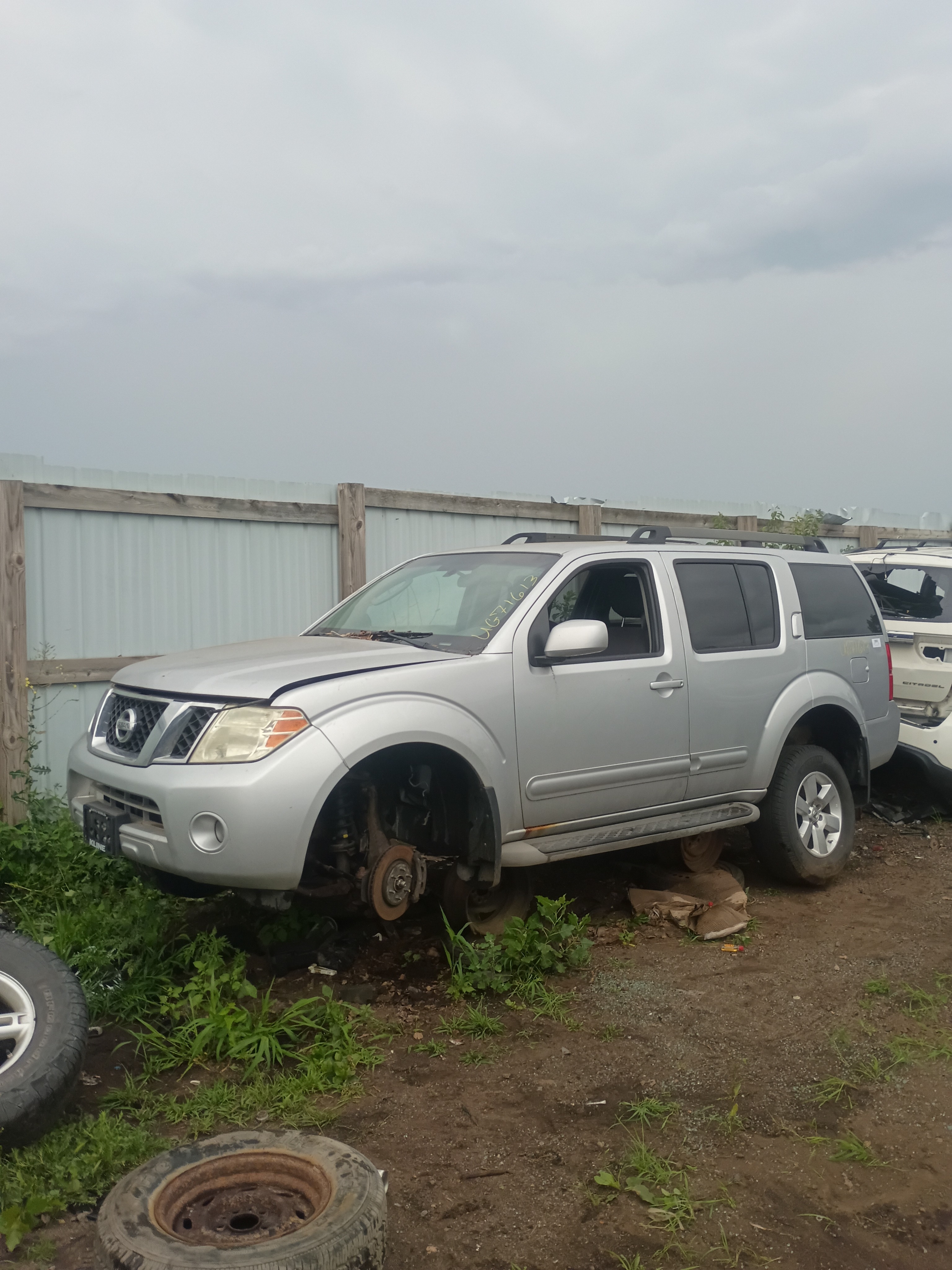 2010 NISSAN Pathfinder