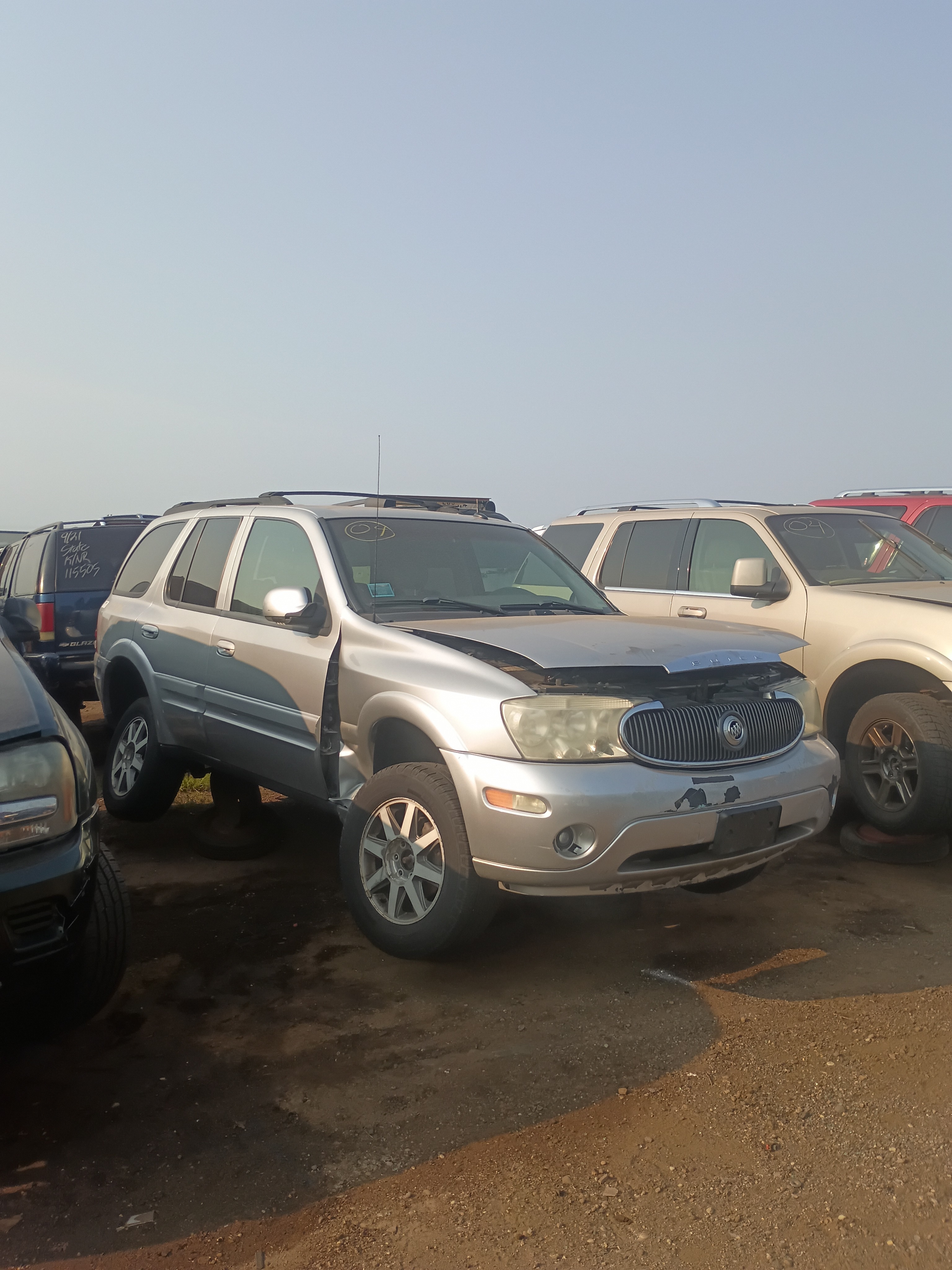 2004 BUICK Rainier