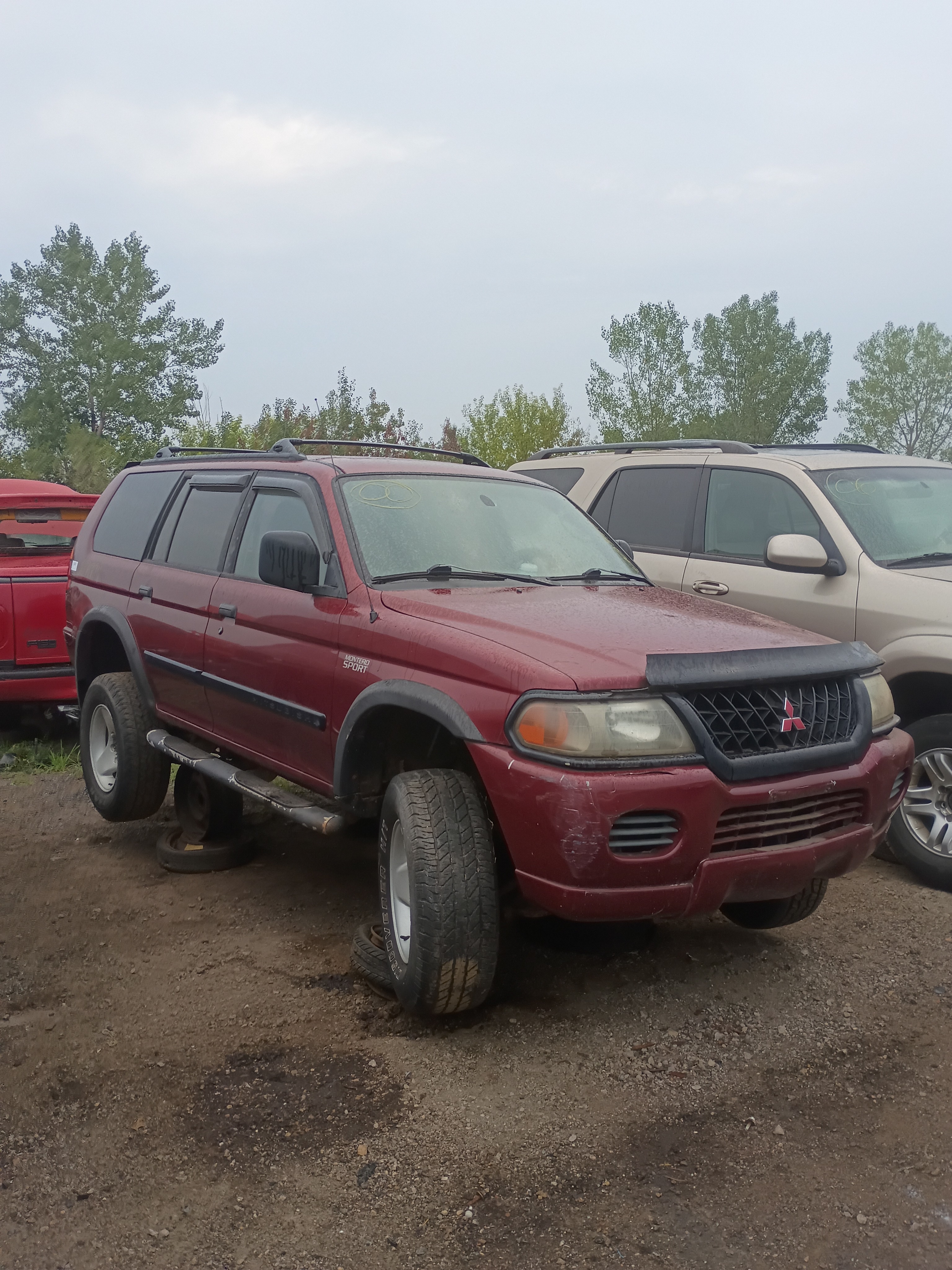 2000 MITSUBISHI Montero Sport