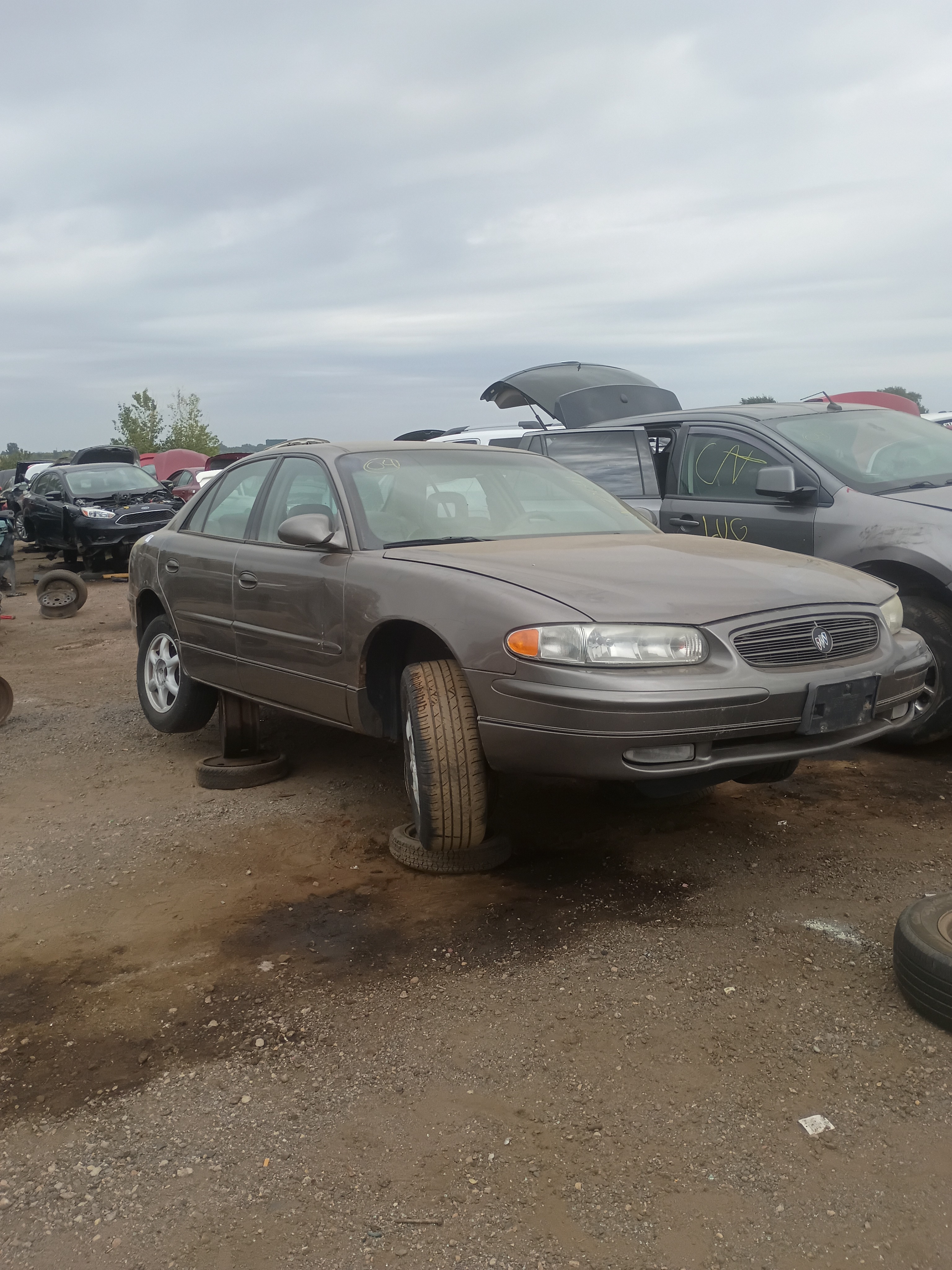 2004 BUICK Regal