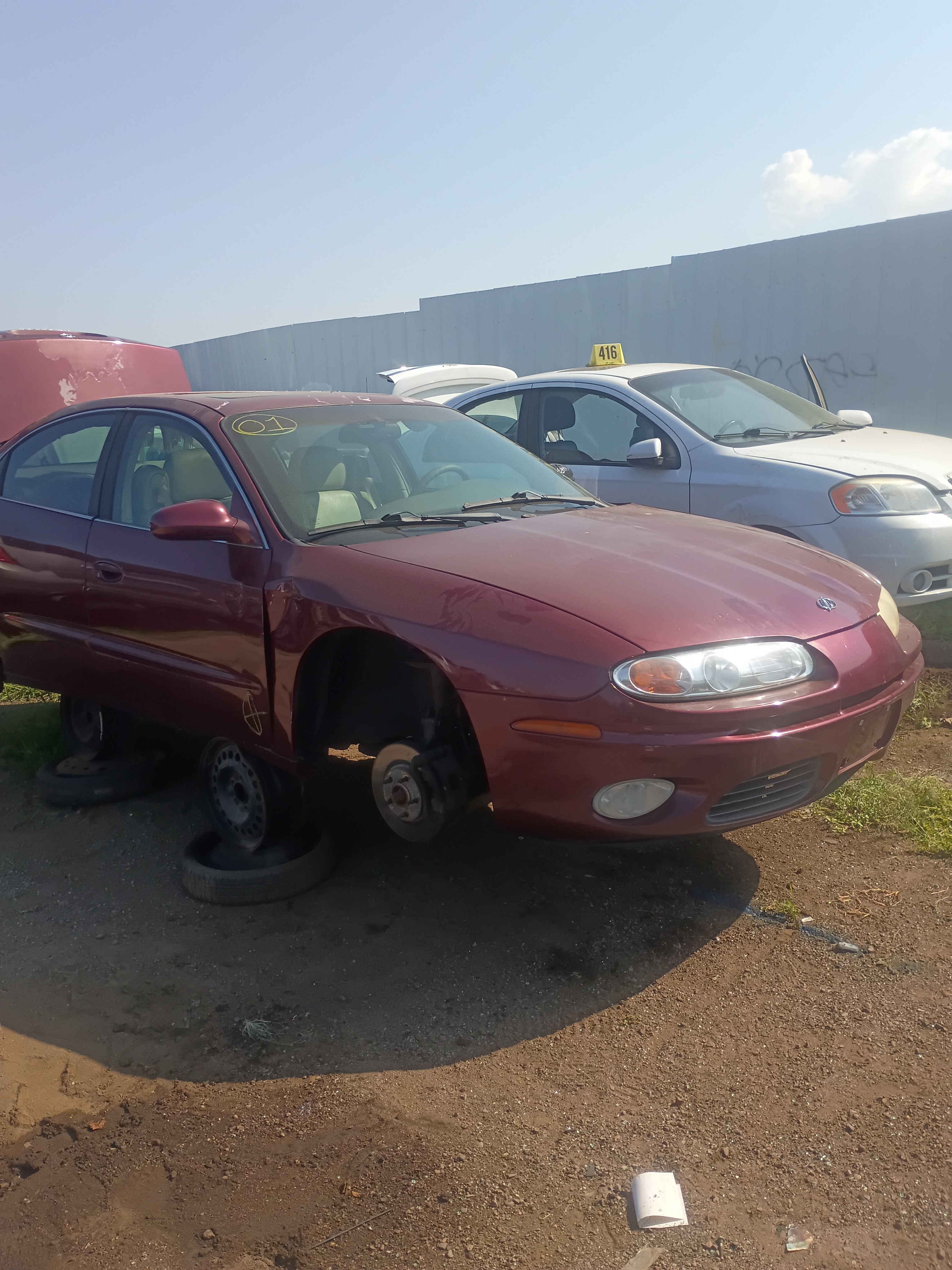 2001 OLDSMOBILE Aurora