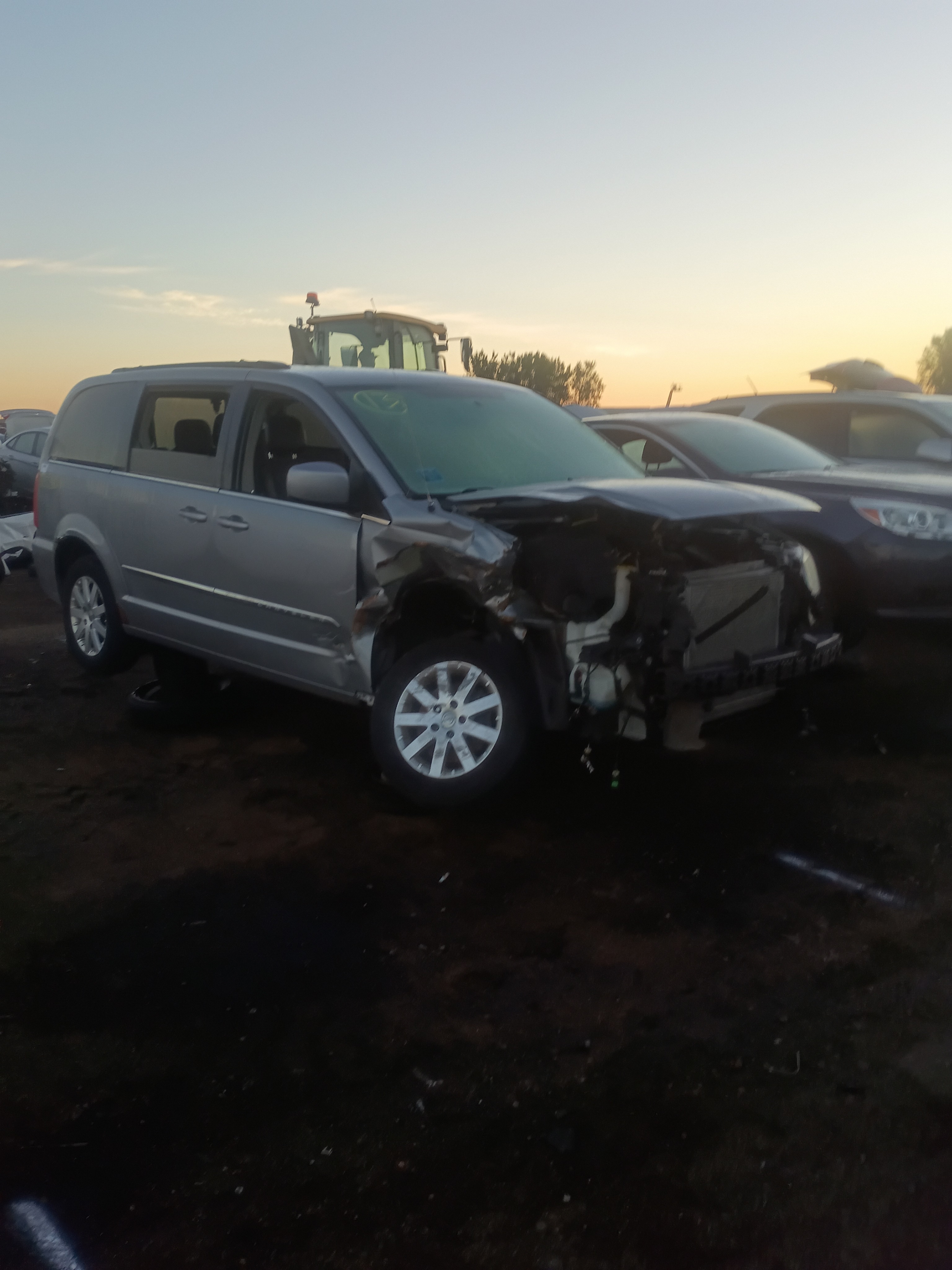 2013 CHRYSLER Town and Country