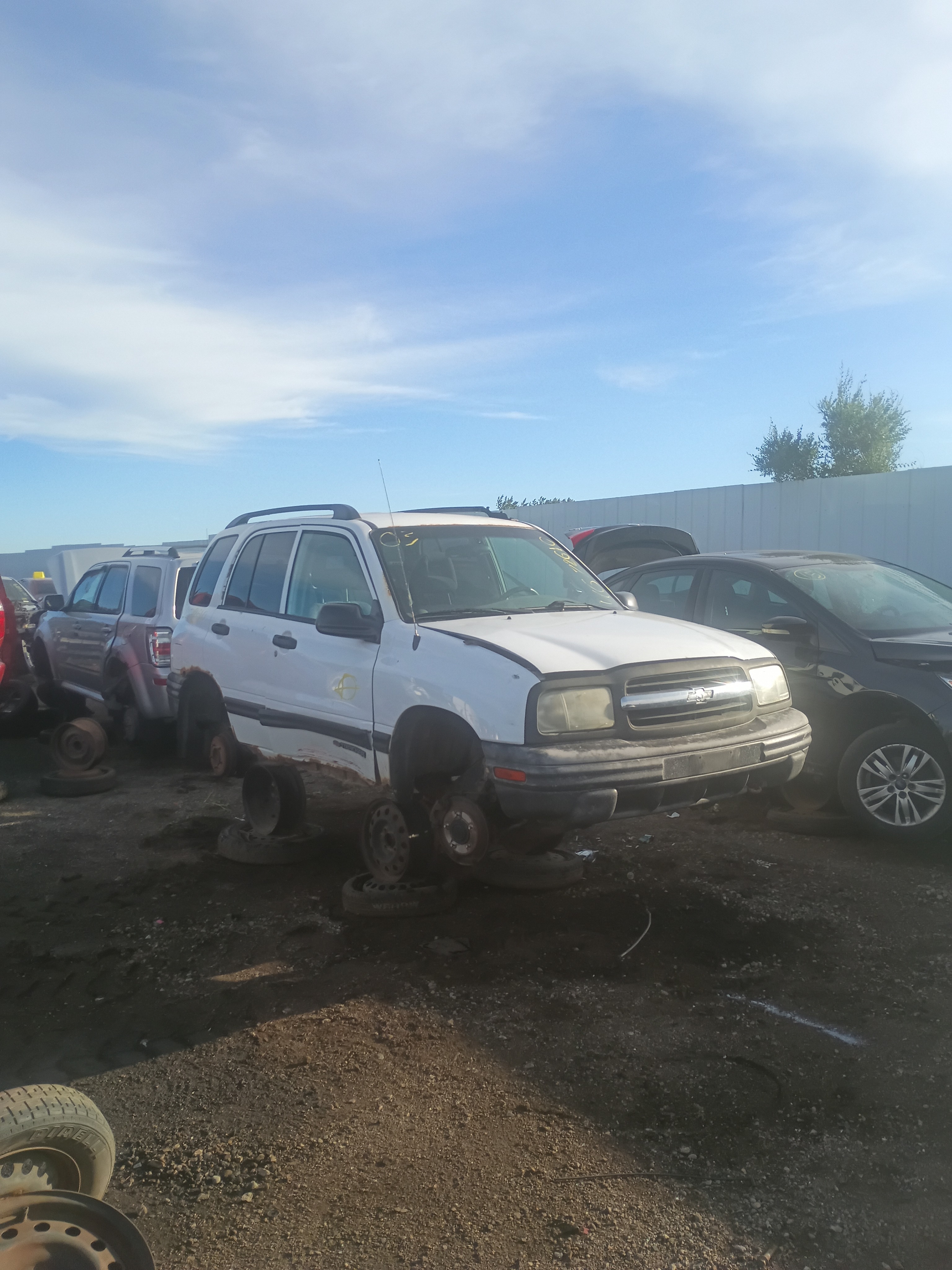2003 CHEVROLET Tracker
