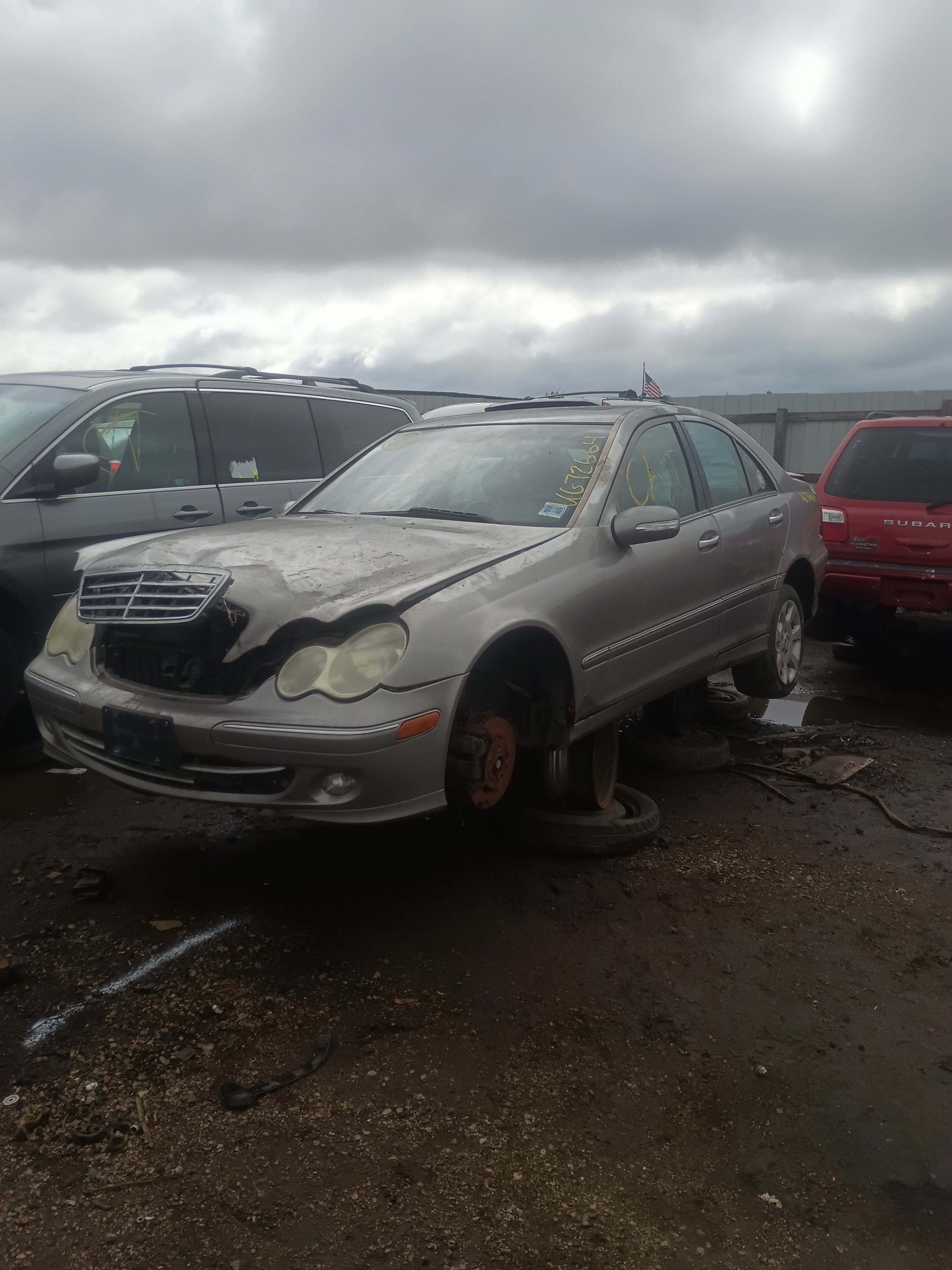 2005 MERCEDES-BENZ C-Class