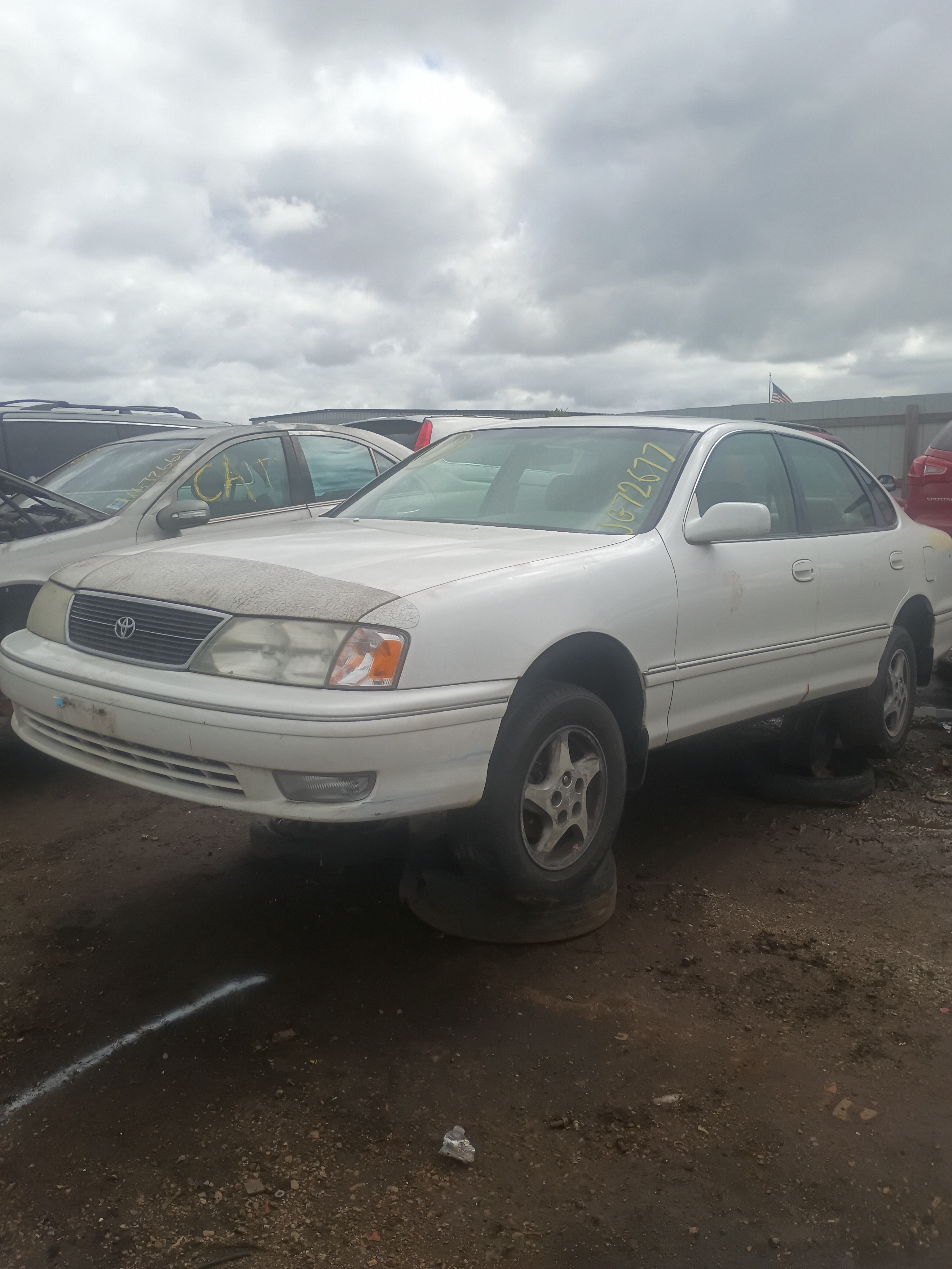 1999 TOYOTA Avalon