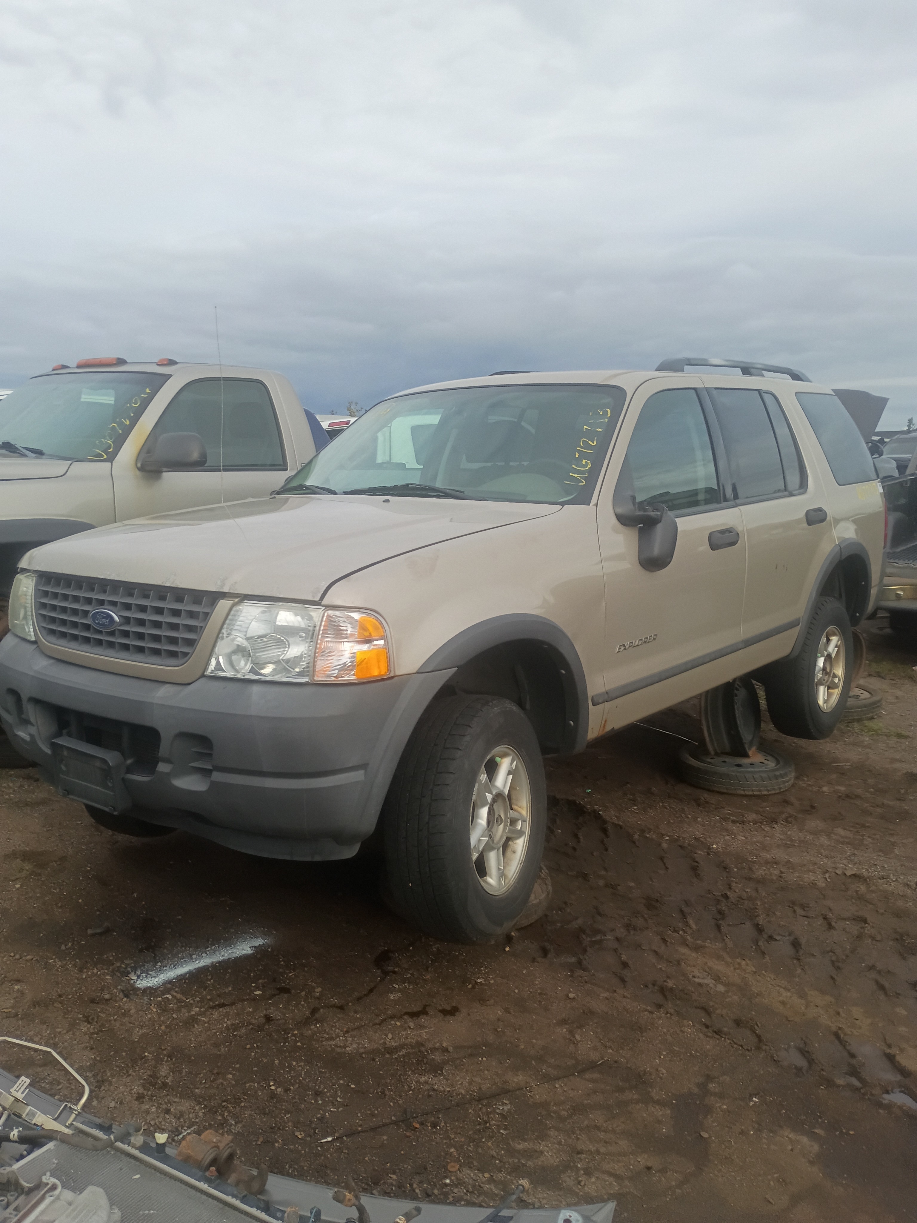 2004 FORD Explorer