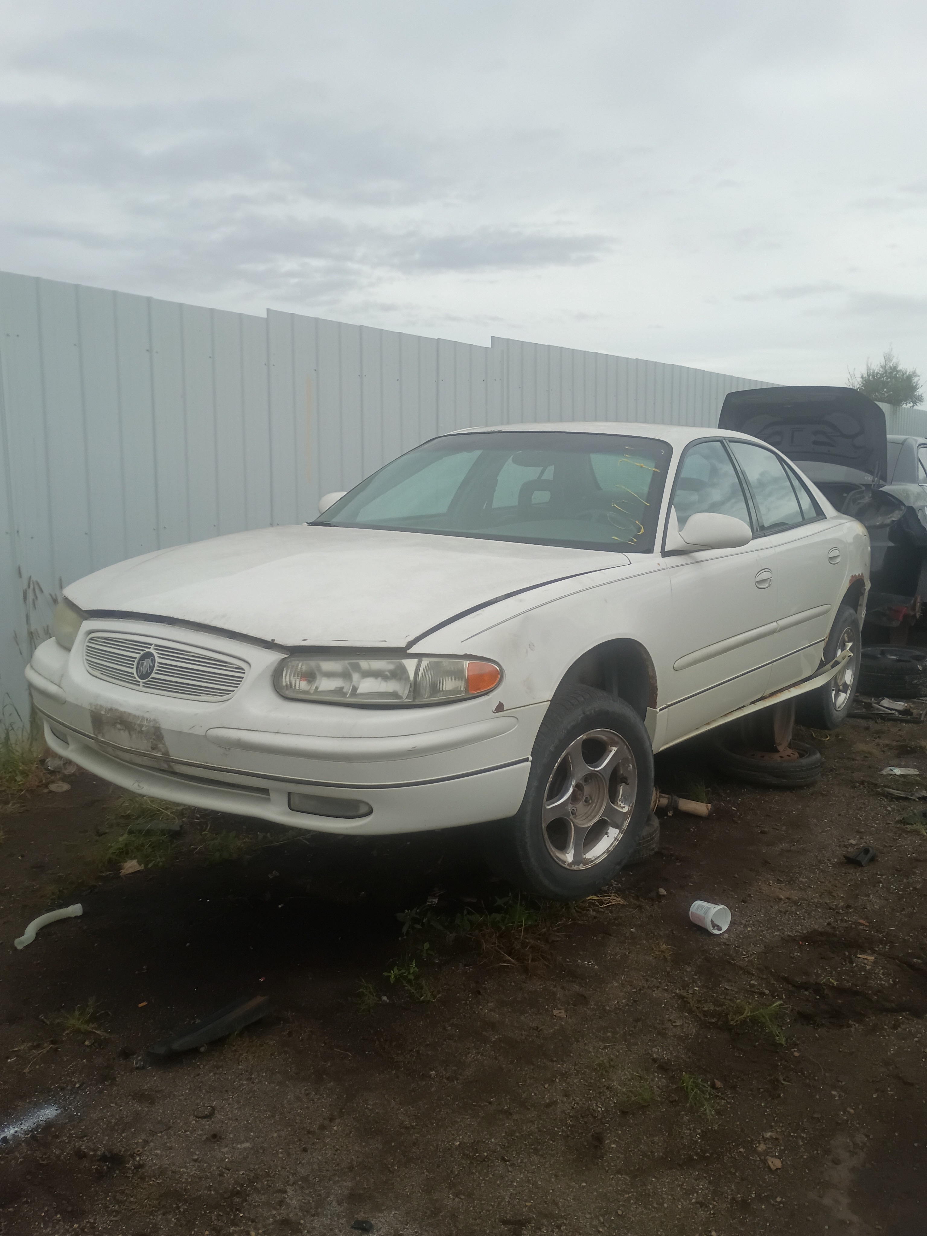 2004 BUICK Regal
