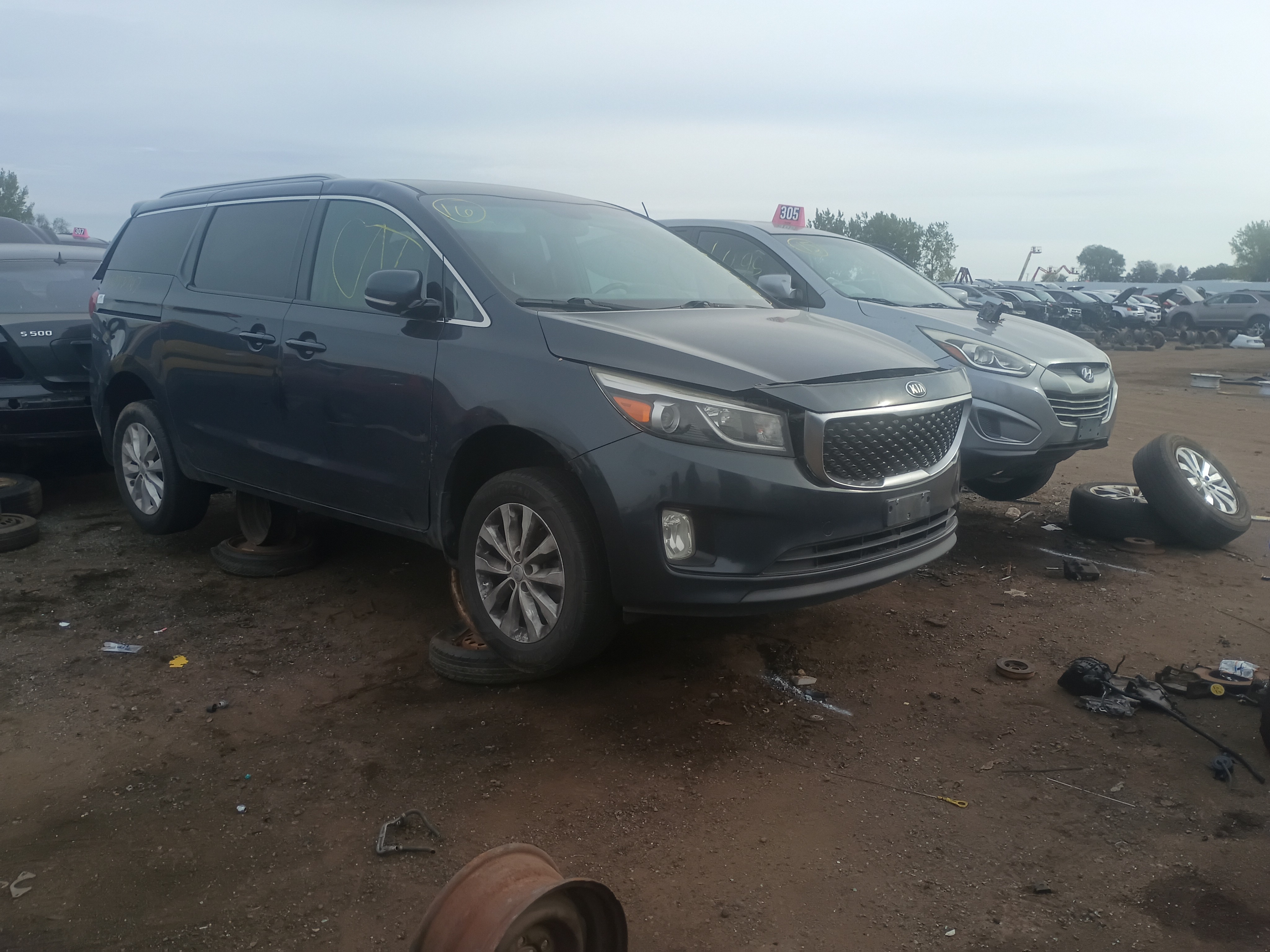 2016 KIA Sedona