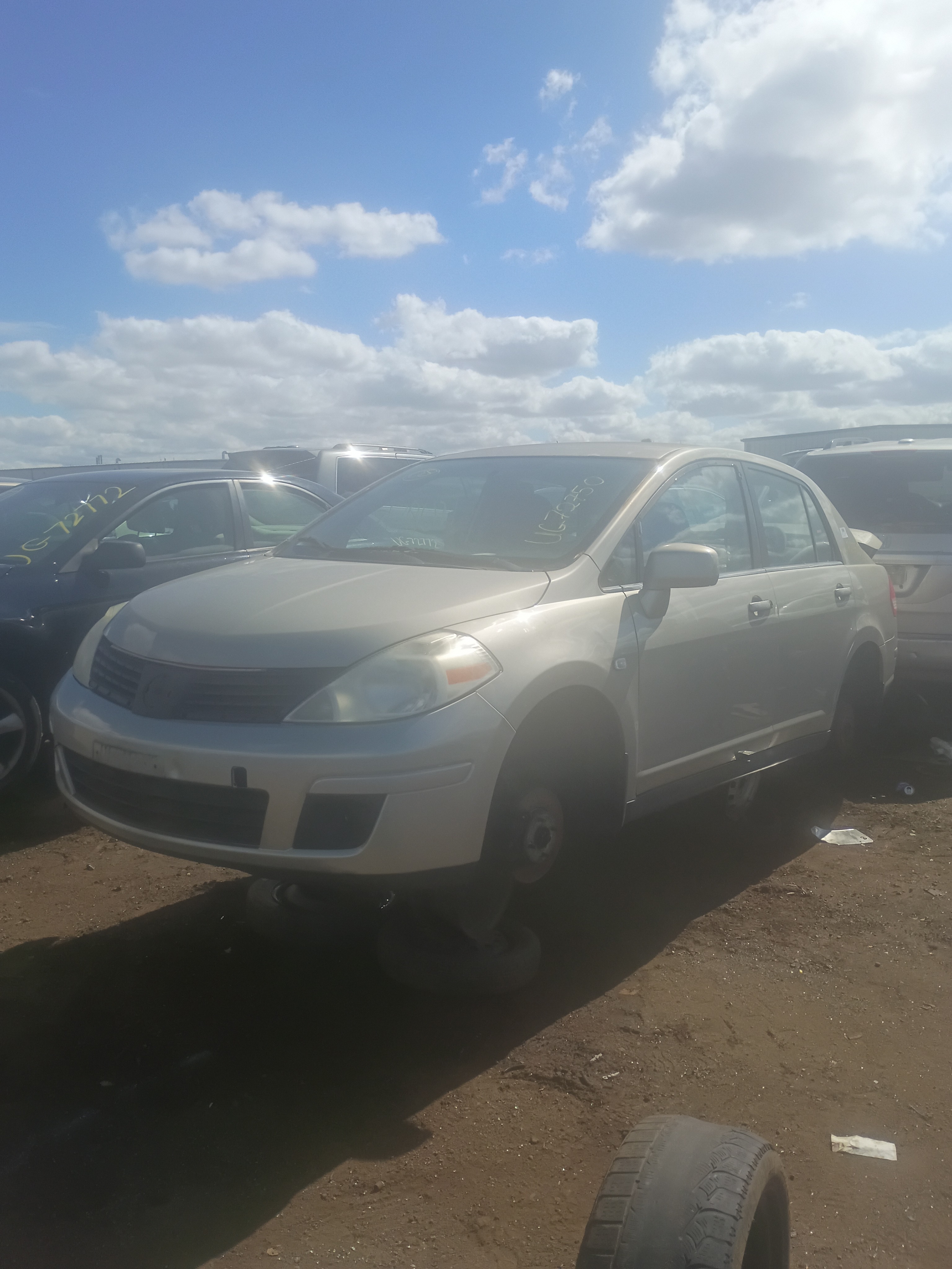 2008 NISSAN Versa