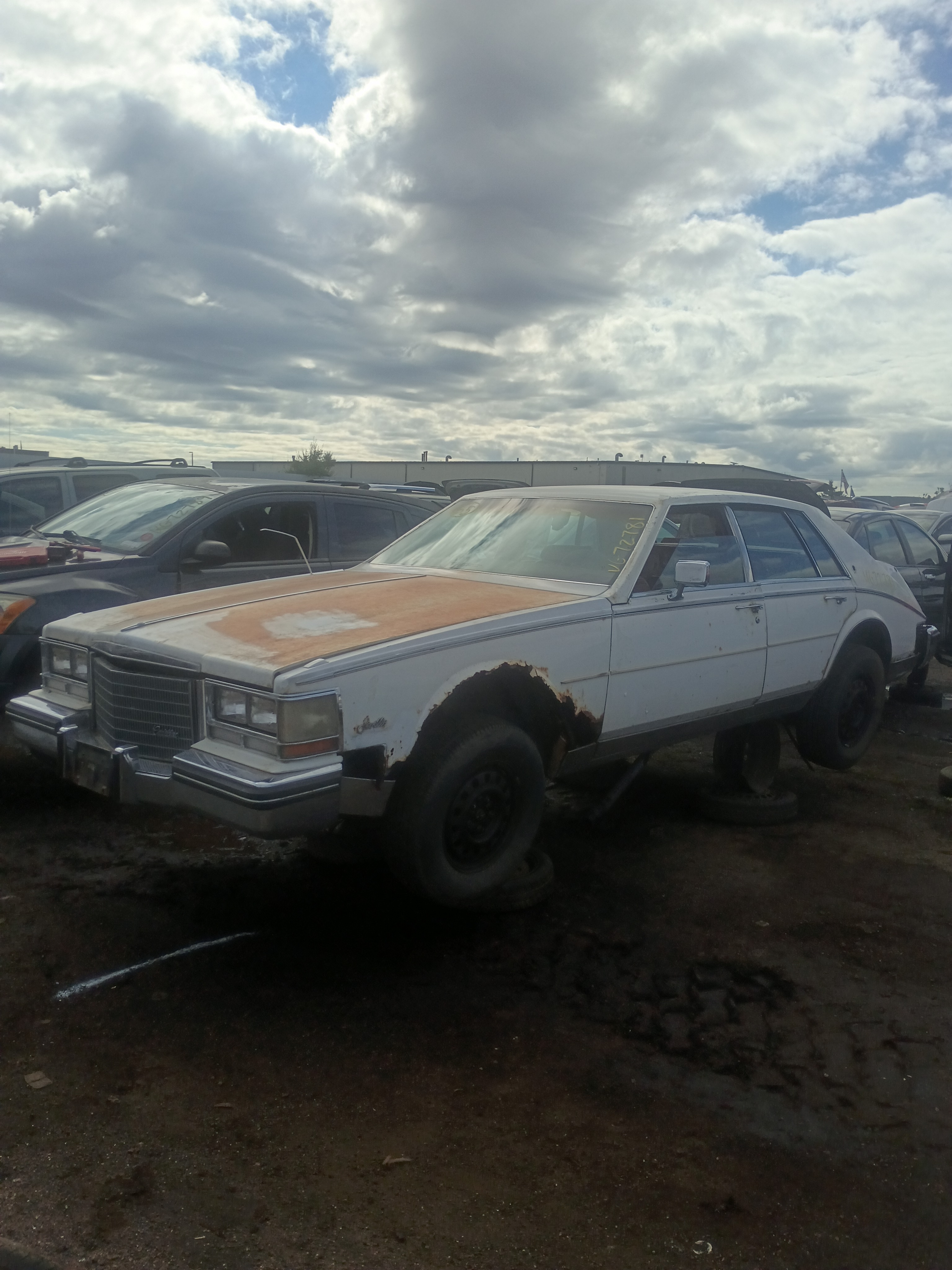 1985 CADILLAC Seville