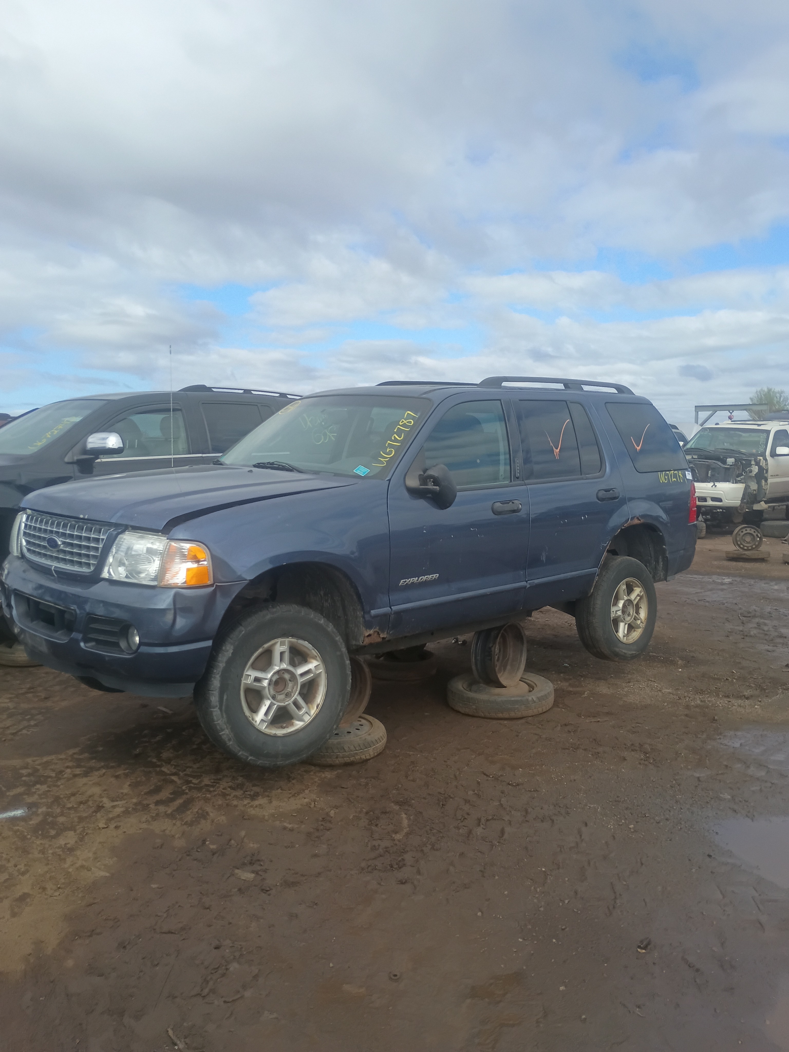 2004 FORD Explorer