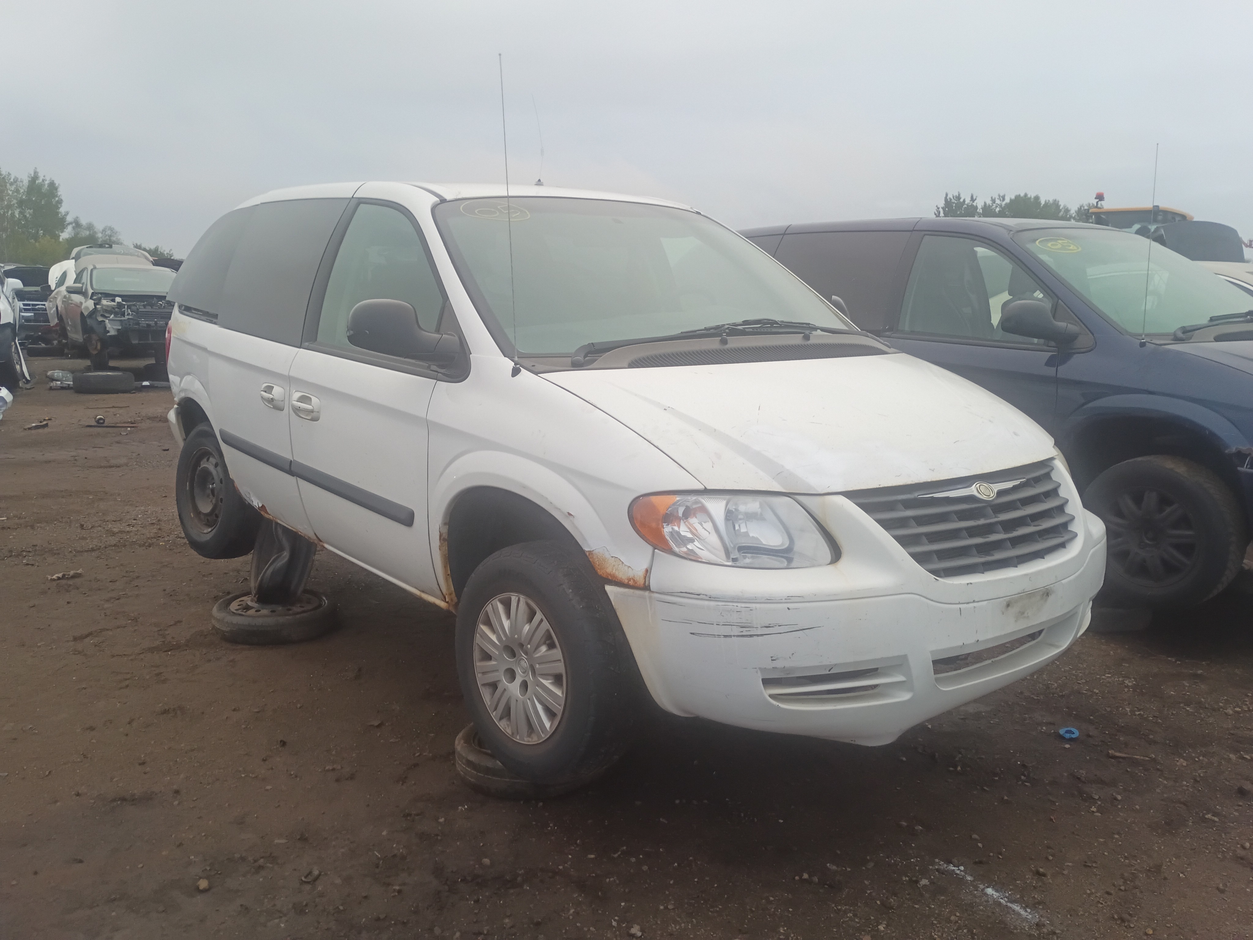 2005 CHRYSLER Town and Country