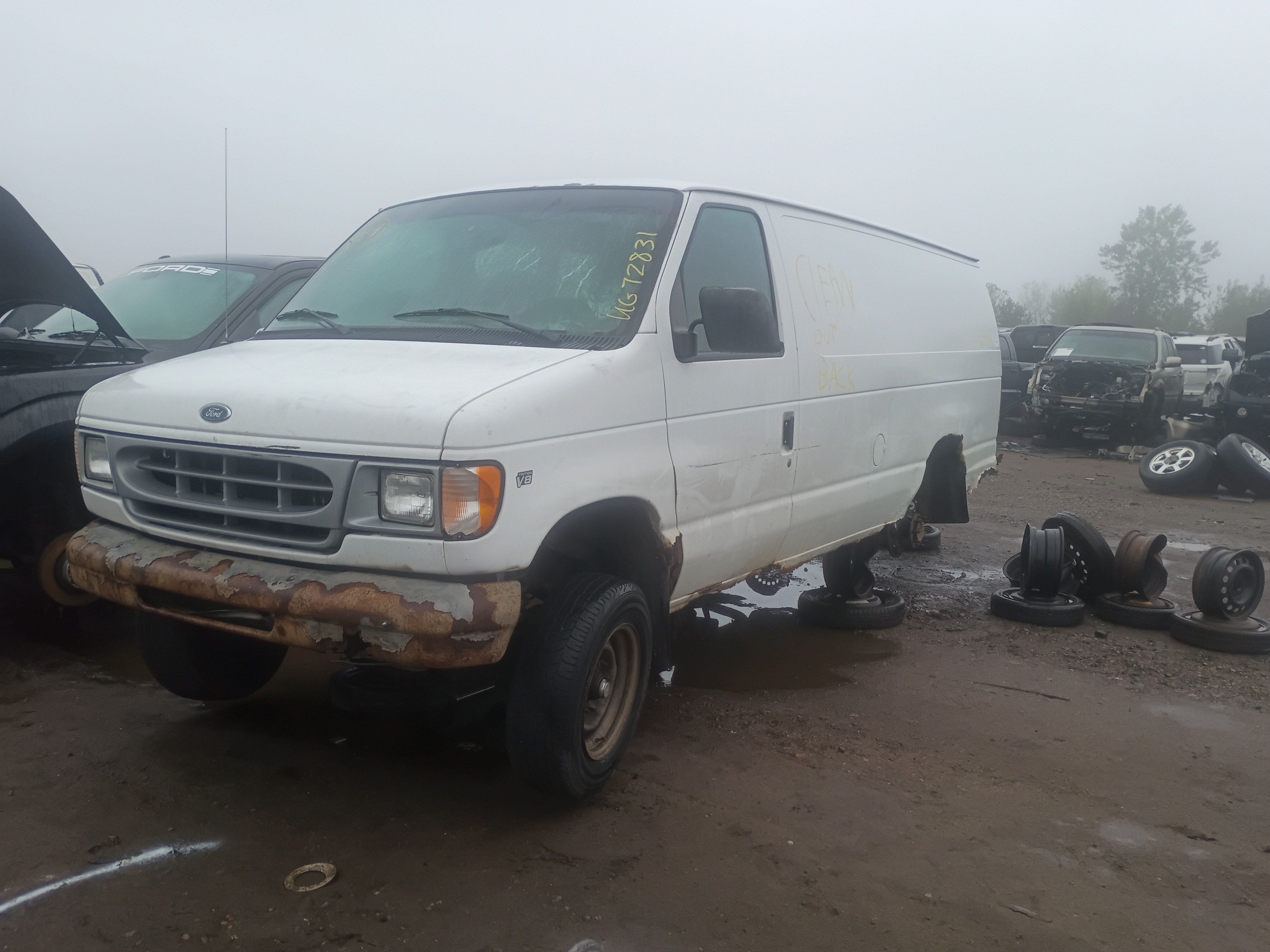 1999 FORD E-250