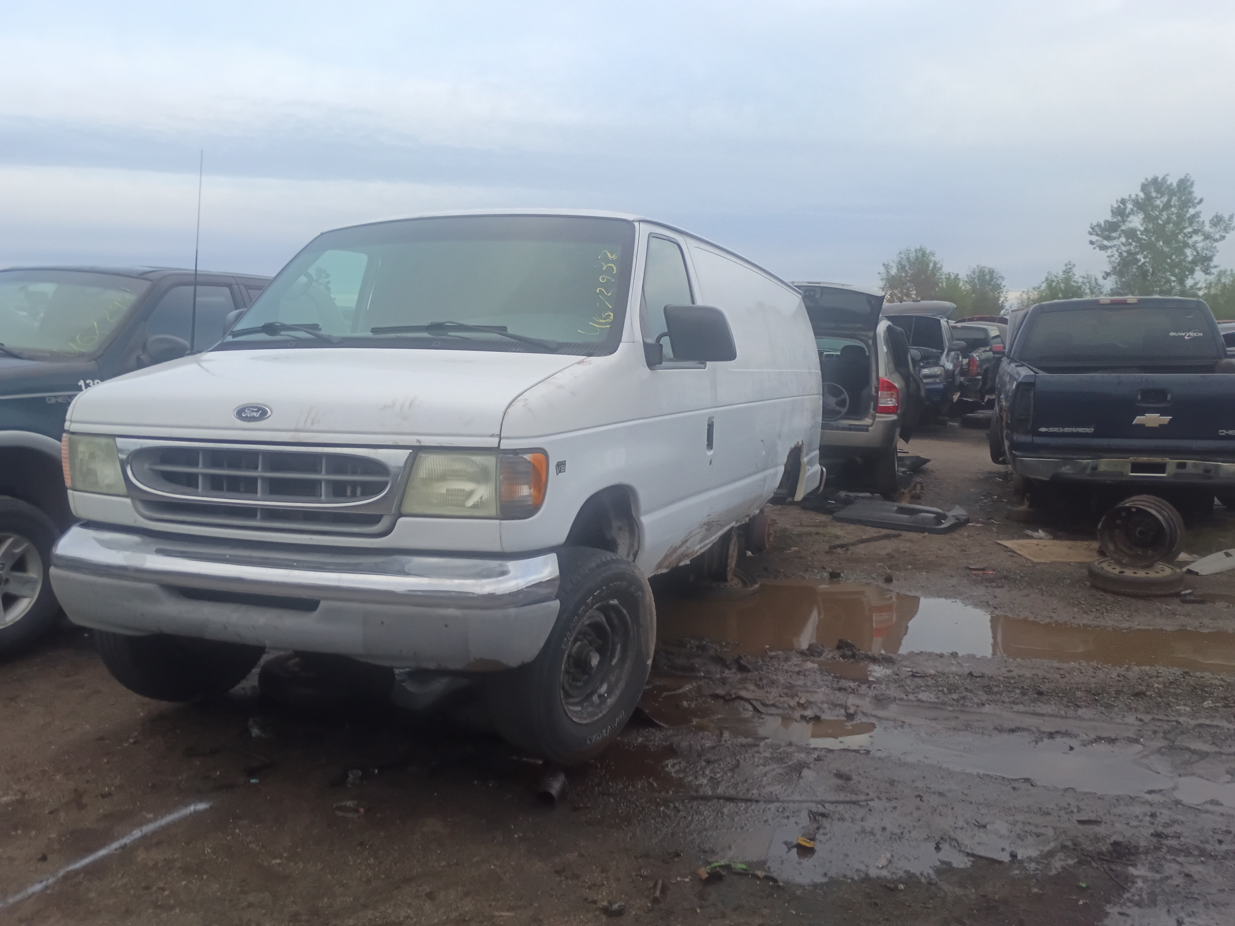 2002 FORD E-350
