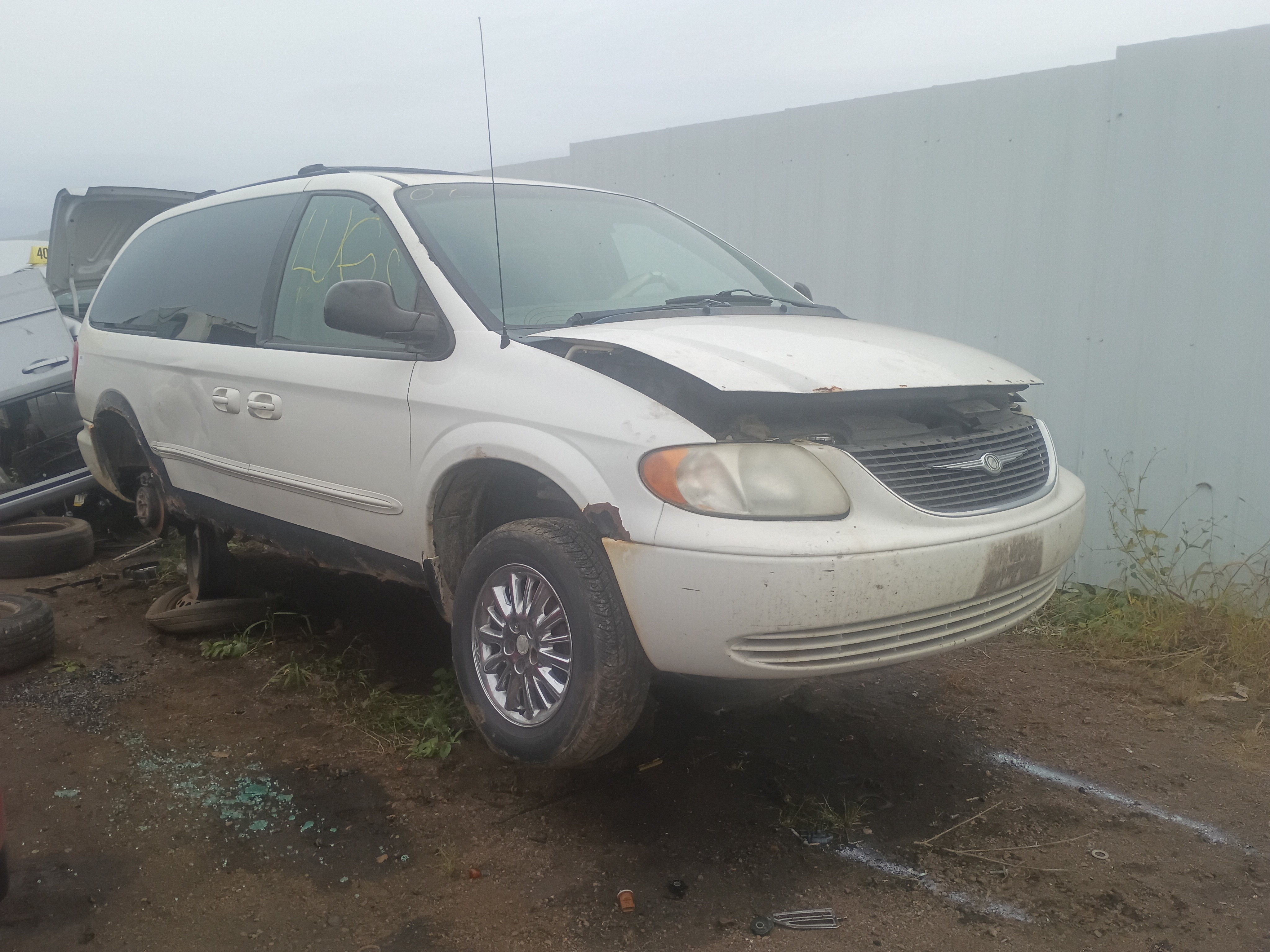 2002 CHRYSLER Town and Country