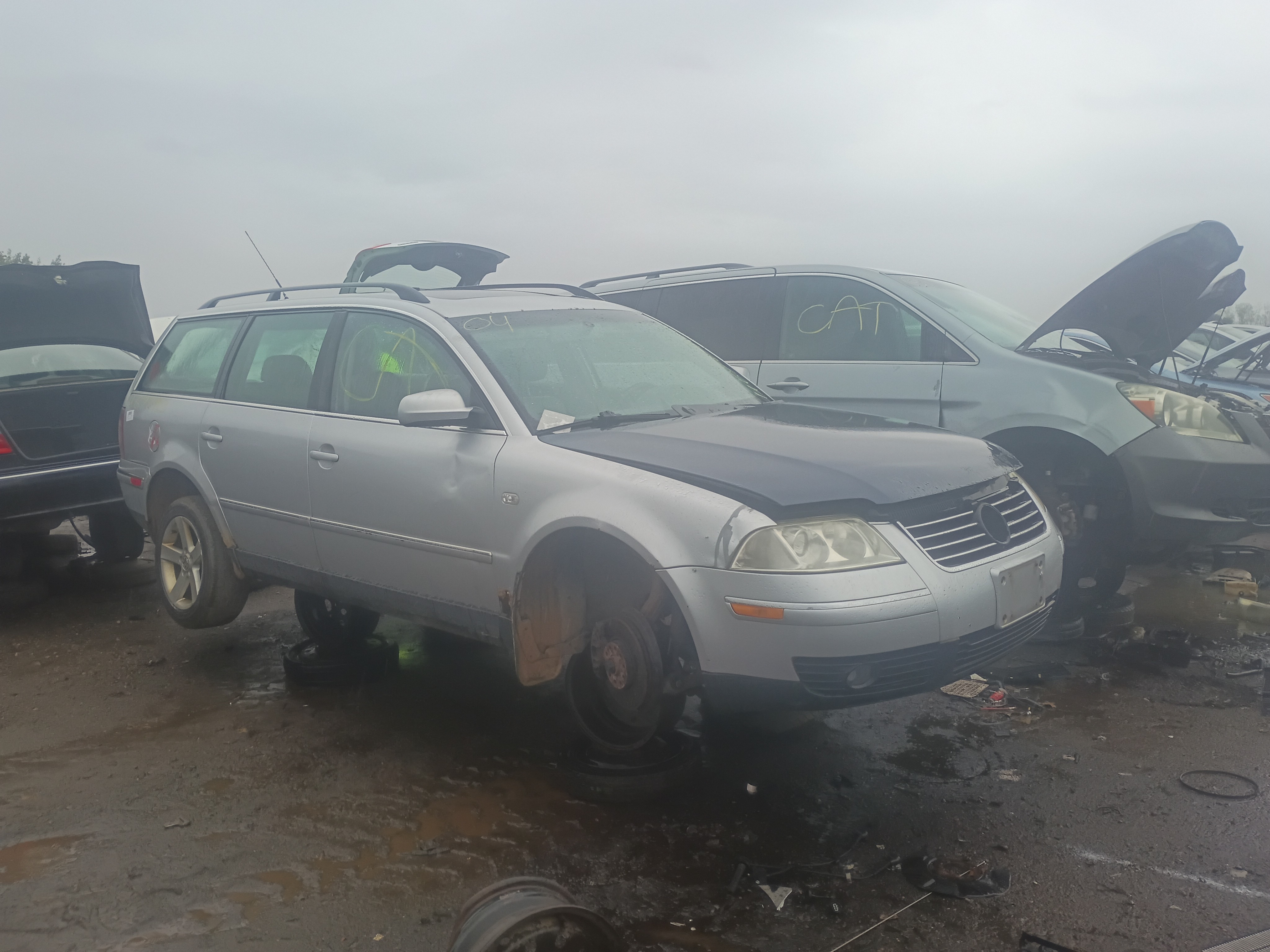2004 VOLKSWAGEN Passat